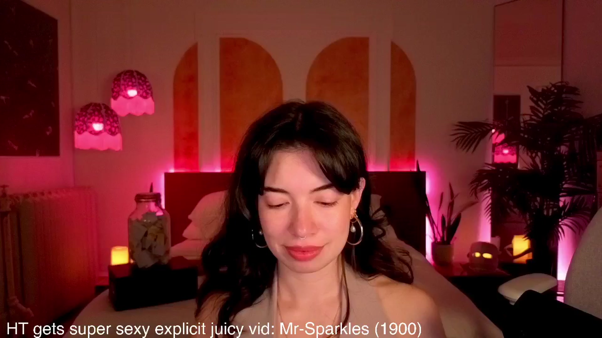 Gallery image thumbnail from MiaHathaway's myfreecams stream on, 03/28/2025, 05:45 image 6 of 20