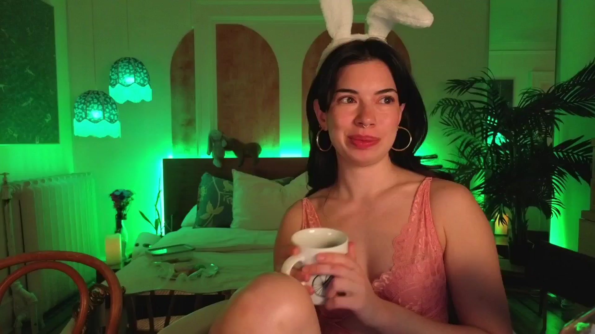 Gallery image thumbnail from MiaHathaway's myfreecams stream on, 04/21/2025, 04:19 image 10 of 20