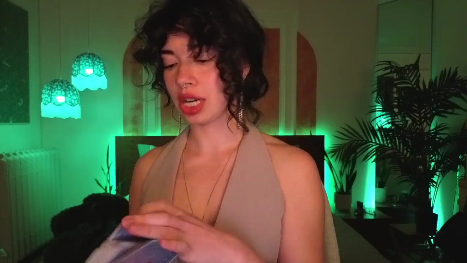 Gallery image thumbnail from MiaHathaway's myfreecams stream on, 04/26/2025, 05:08 image 10 of 20