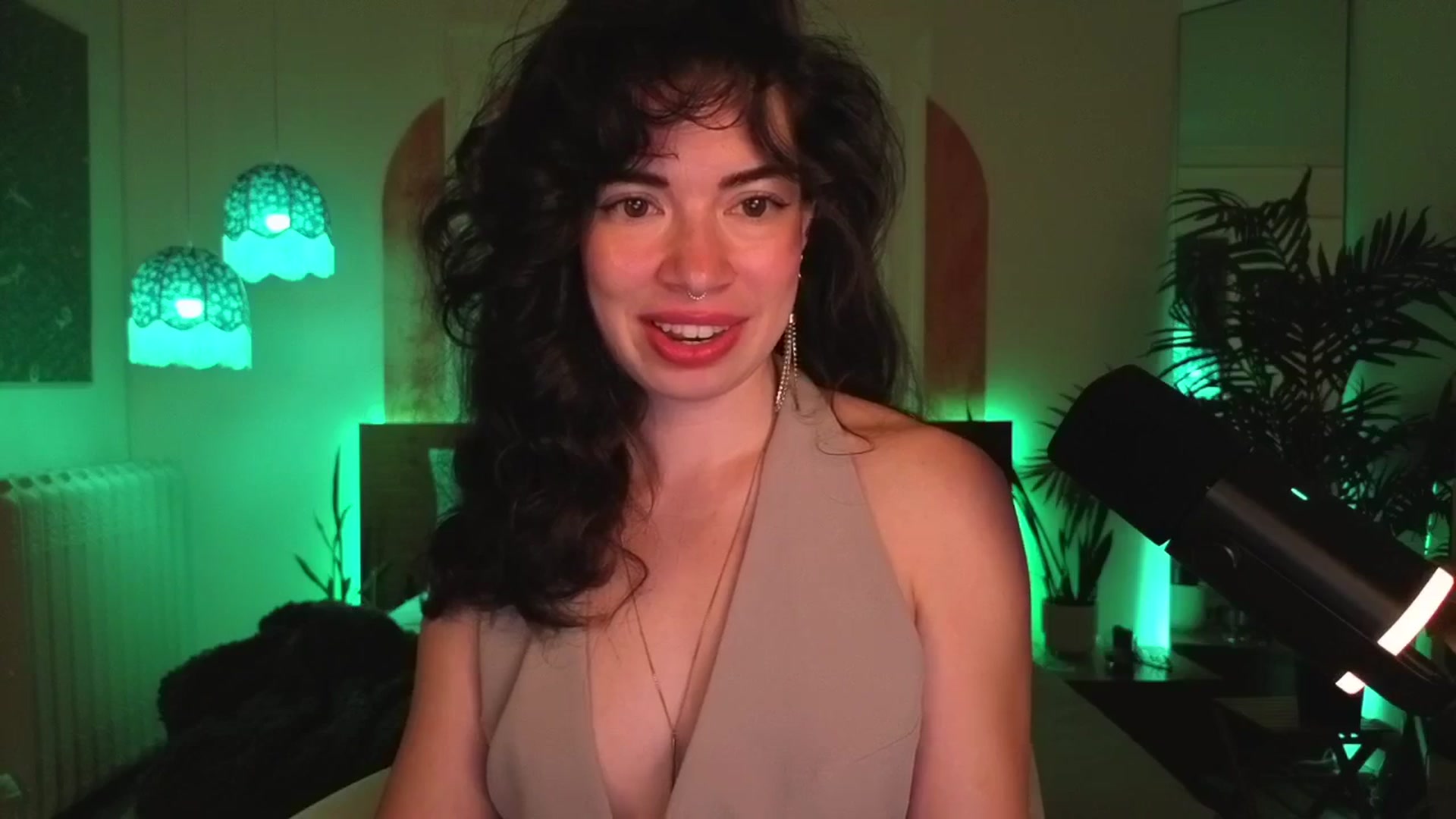 Gallery image thumbnail from MiaHathaway's myfreecams stream on, 04/26/2025, 05:08 image 11 of 20