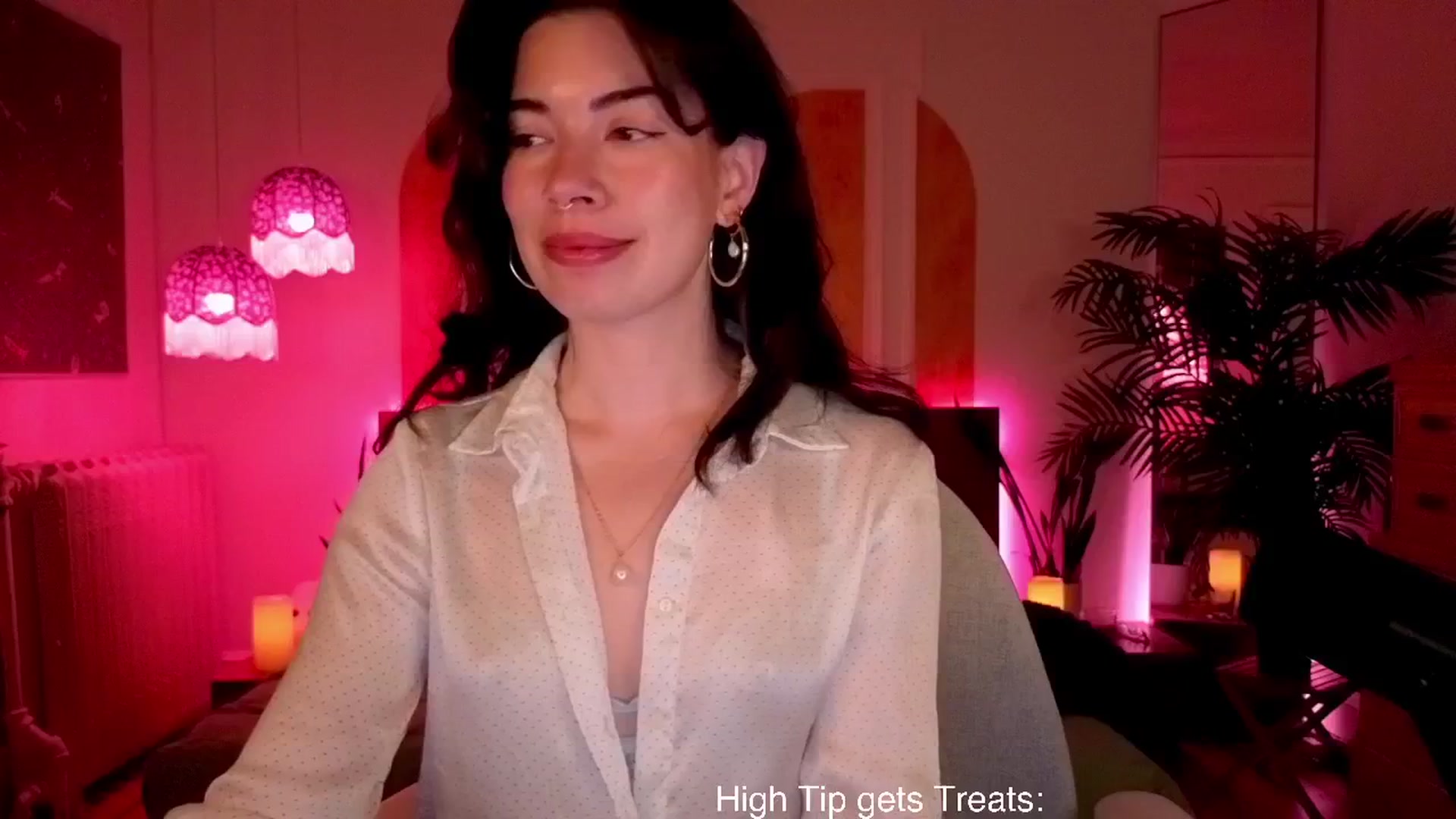Gallery image thumbnail from MiaHathaway's myfreecams stream on, 05/02/2025, 03:04 image 15 of 20