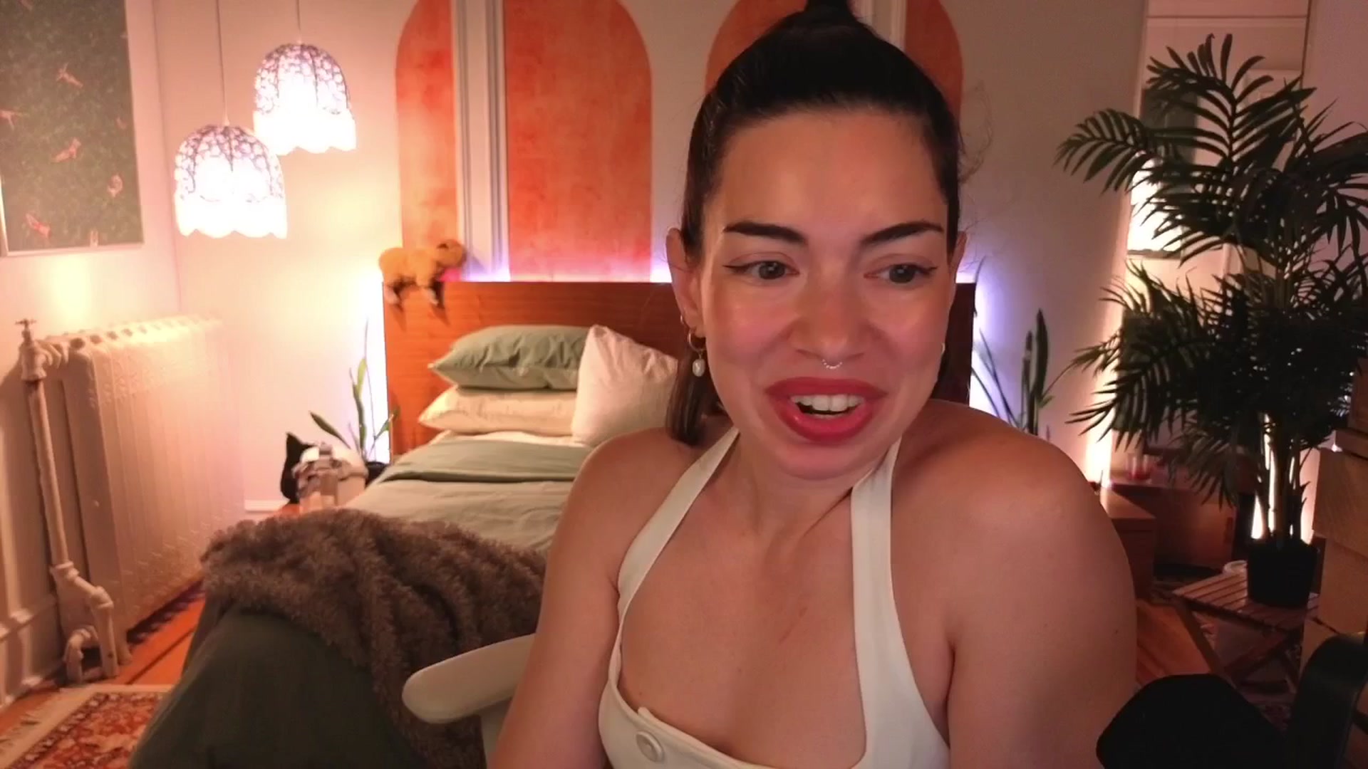 Gallery image thumbnail from MiaHathaway's myfreecams stream on, 07/03/2025, 21:40 image 13 of 20
