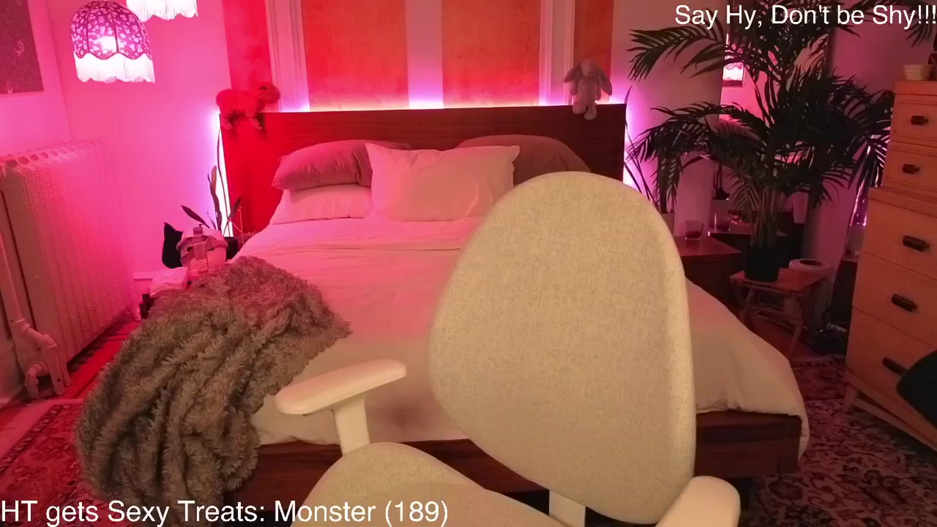 Gallery image thumbnail from MiaHathaway's myfreecams stream on, 07/09/2025, 04:28 image 10 of 20