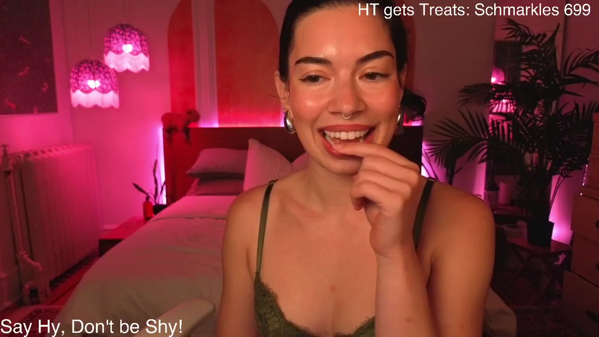Gallery image thumbnail from MiaHathaway's myfreecams stream on, 09/15/2025, 05:35 image 10 of 20