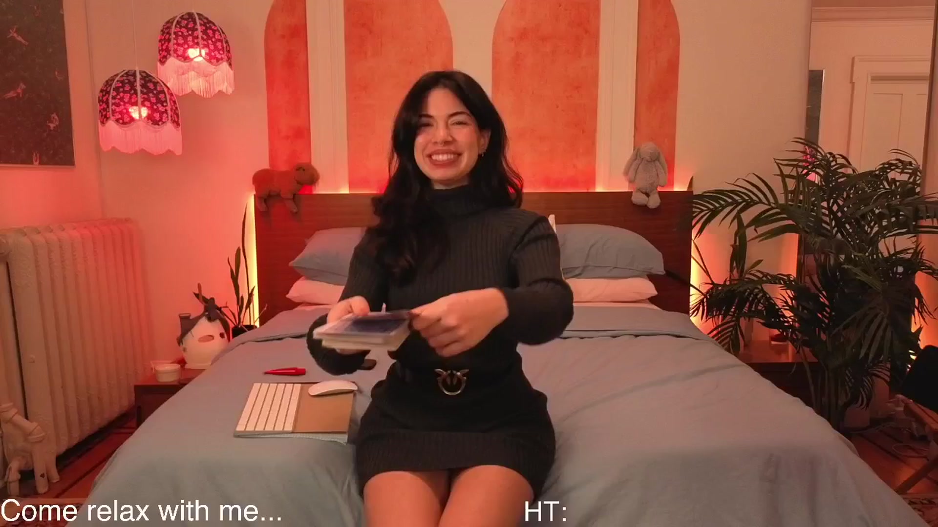 Gallery image thumbnail from MiaHathaway's myfreecams stream on, 10/31/2025, 04:07 image 14 of 20