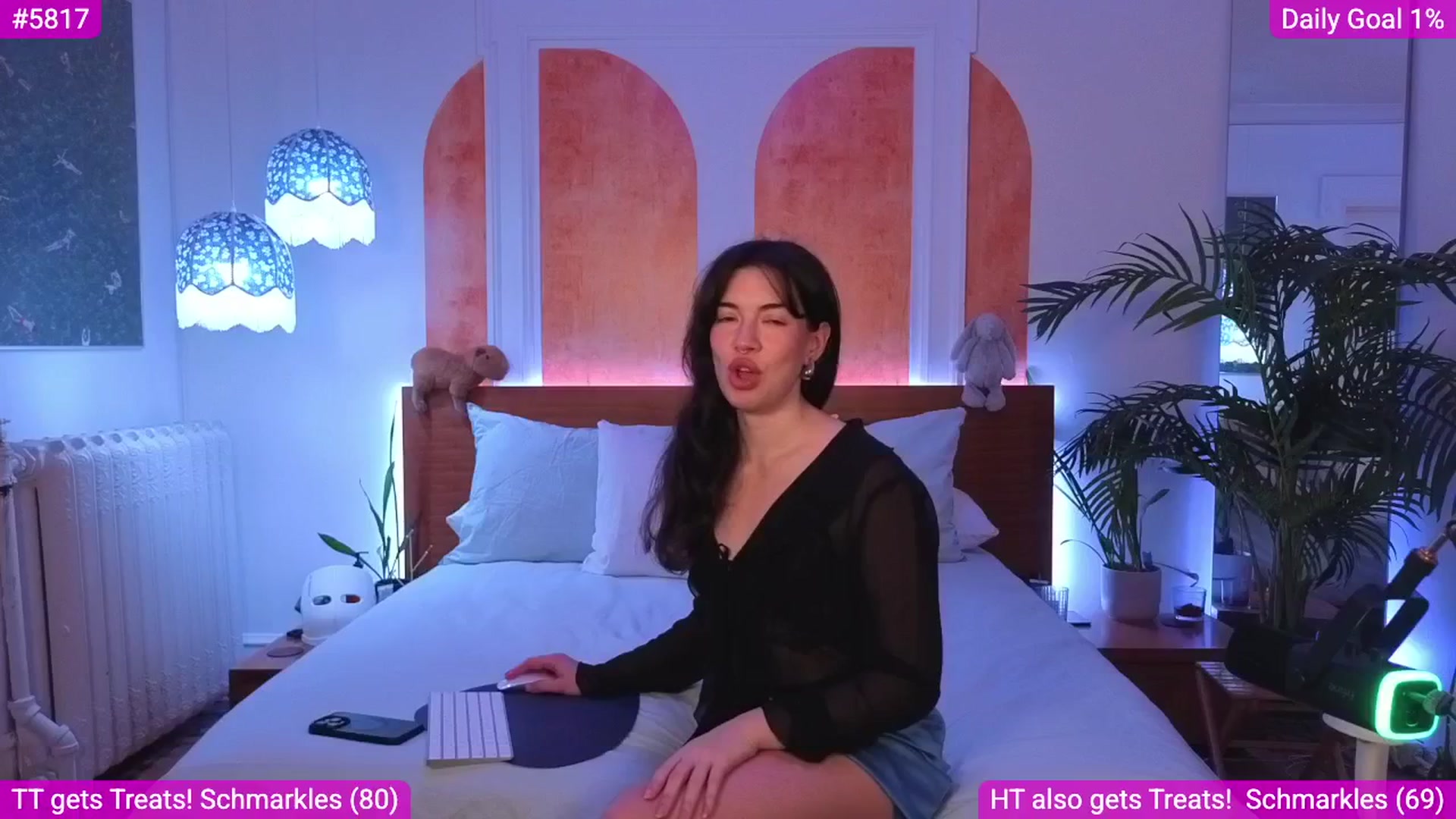 Gallery image thumbnail from MiaHathaway's myfreecams stream on, 12/04/2025, 05:39 image 10 of 20