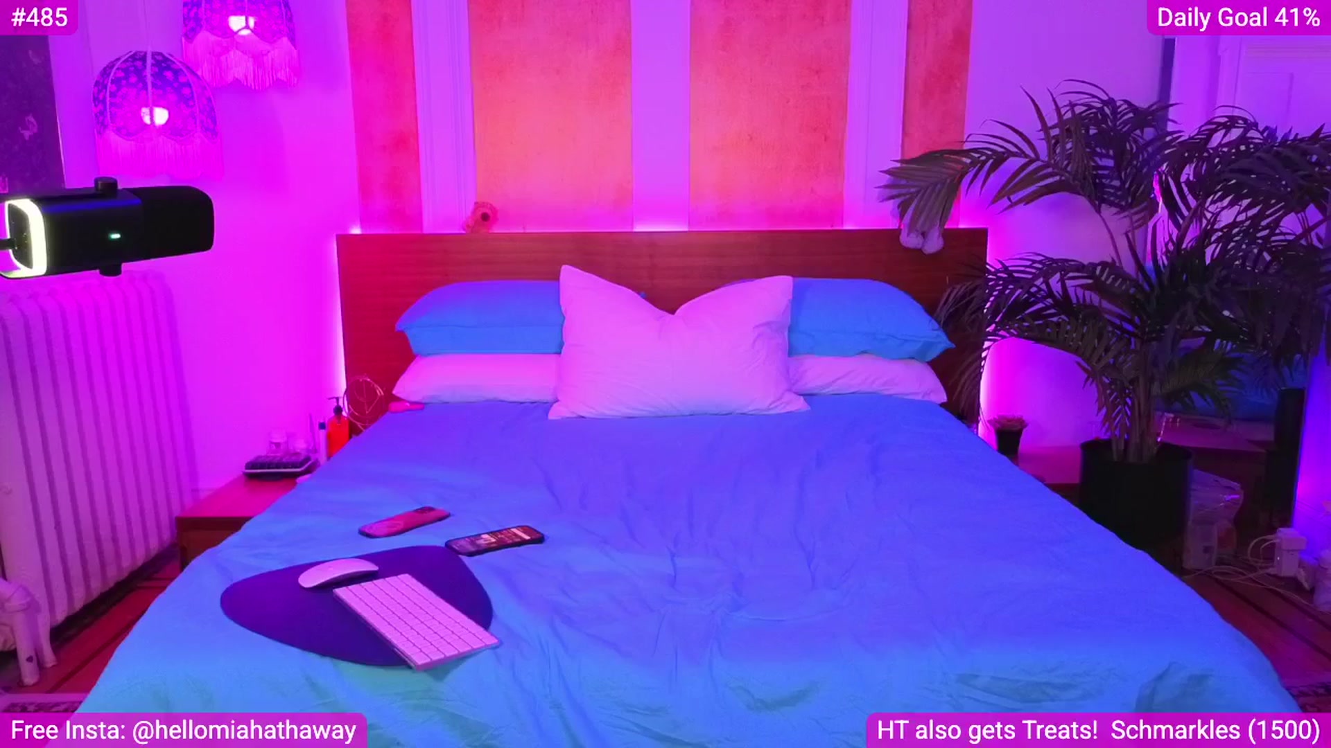 Gallery image thumbnail from MiaHathaway's myfreecams stream on, 03/19/2026, 04:58 image 13 of 20