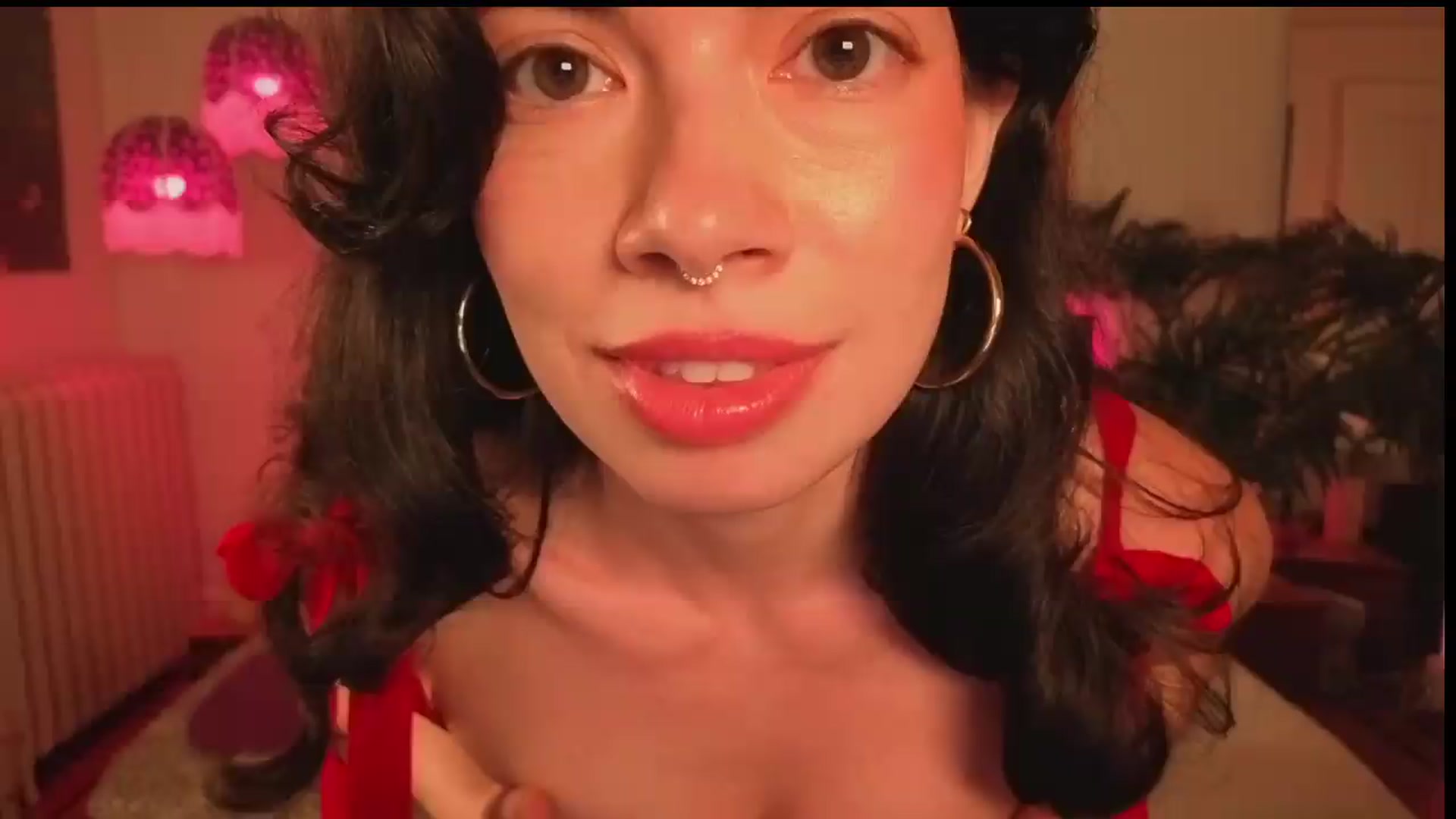 Gallery image thumbnail from MiaHathaway's myfreecams stream on, 05/17/2026, 06:43 image 12 of 20