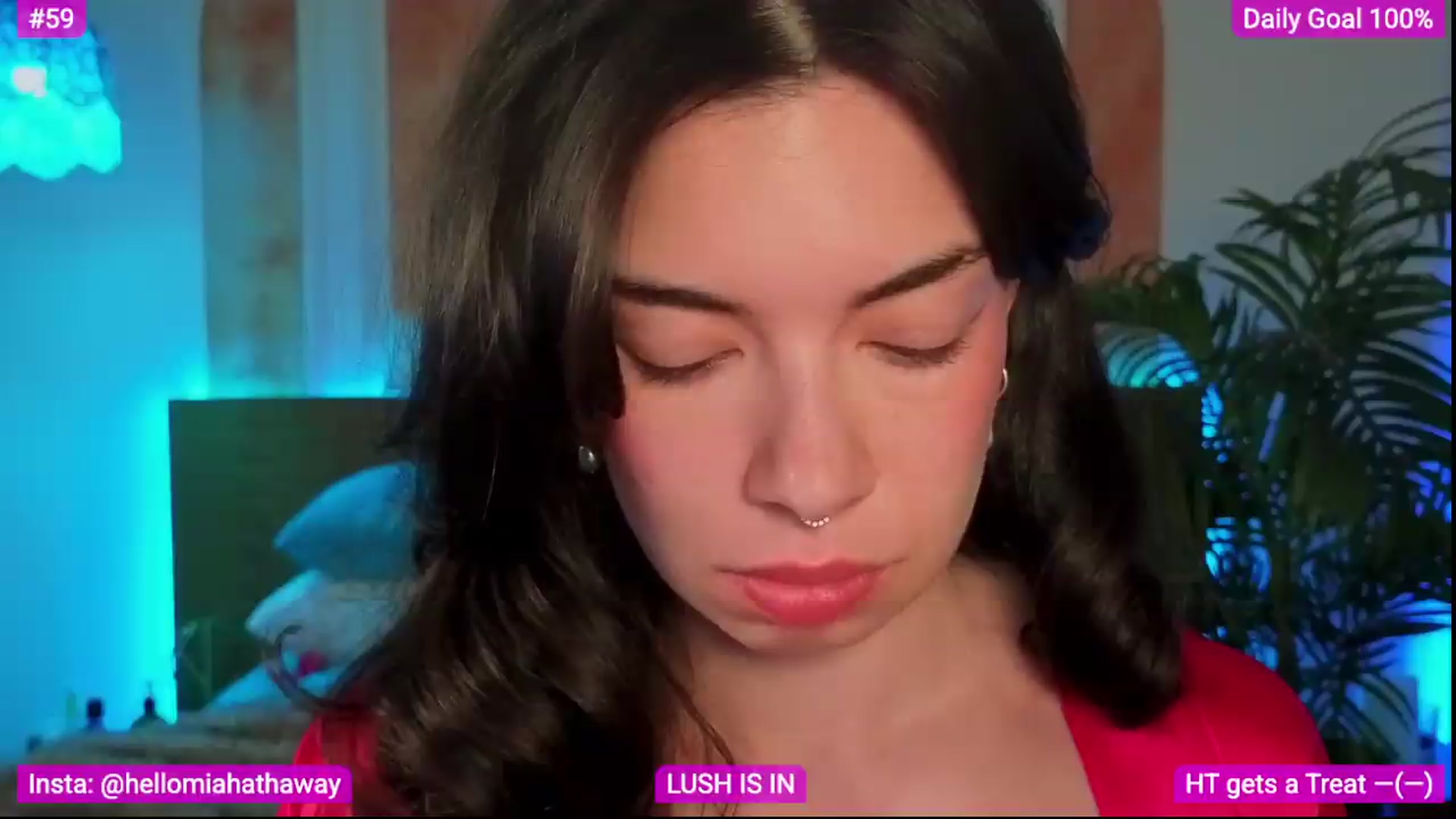Gallery image thumbnail from MiaHathaway's myfreecams stream on, 06/19/2026, 03:36 image 2 of 20