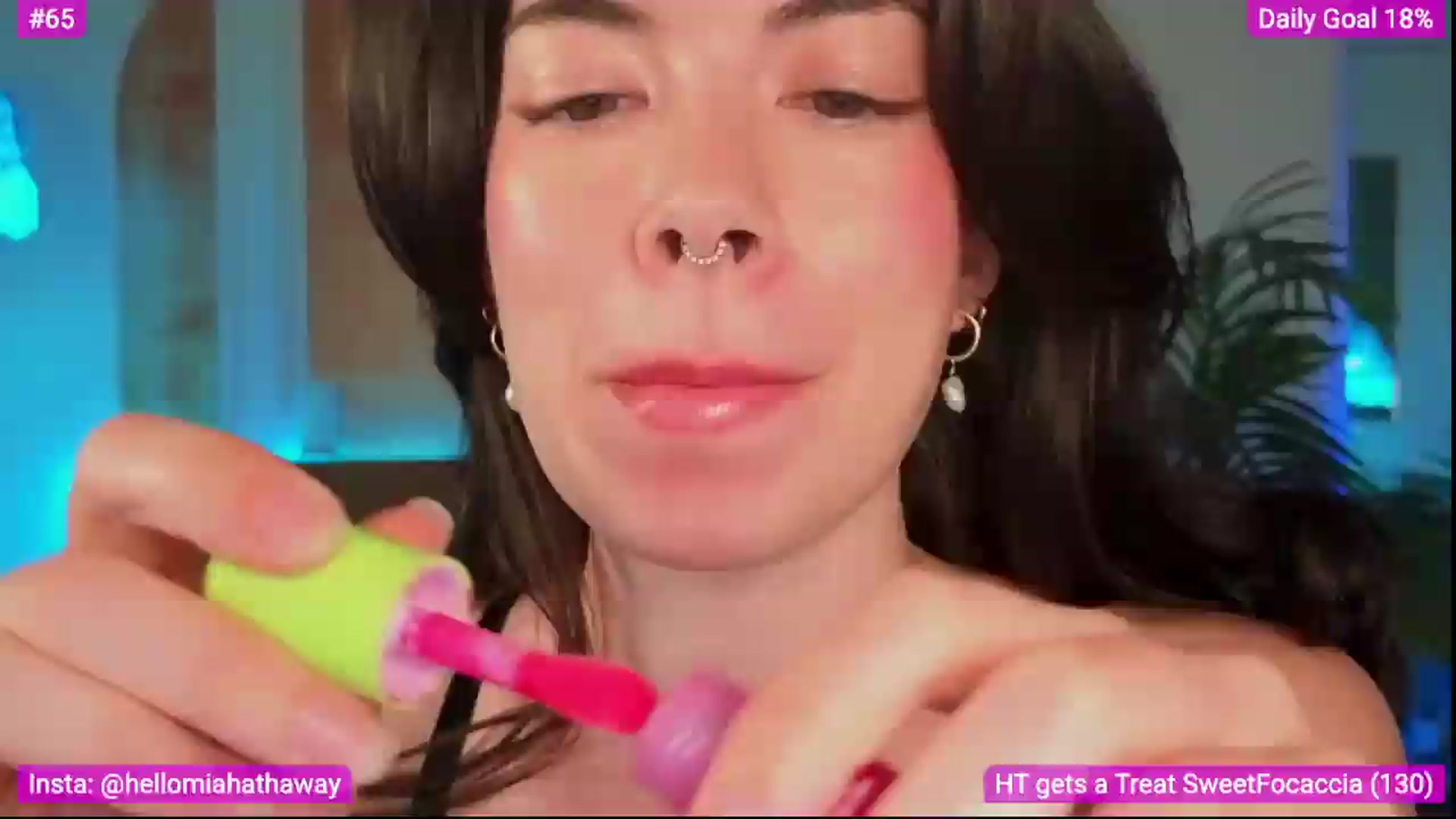 Gallery image thumbnail from MiaHathaway's myfreecams stream on, 06/20/2026, 04:47 image 6 of 20