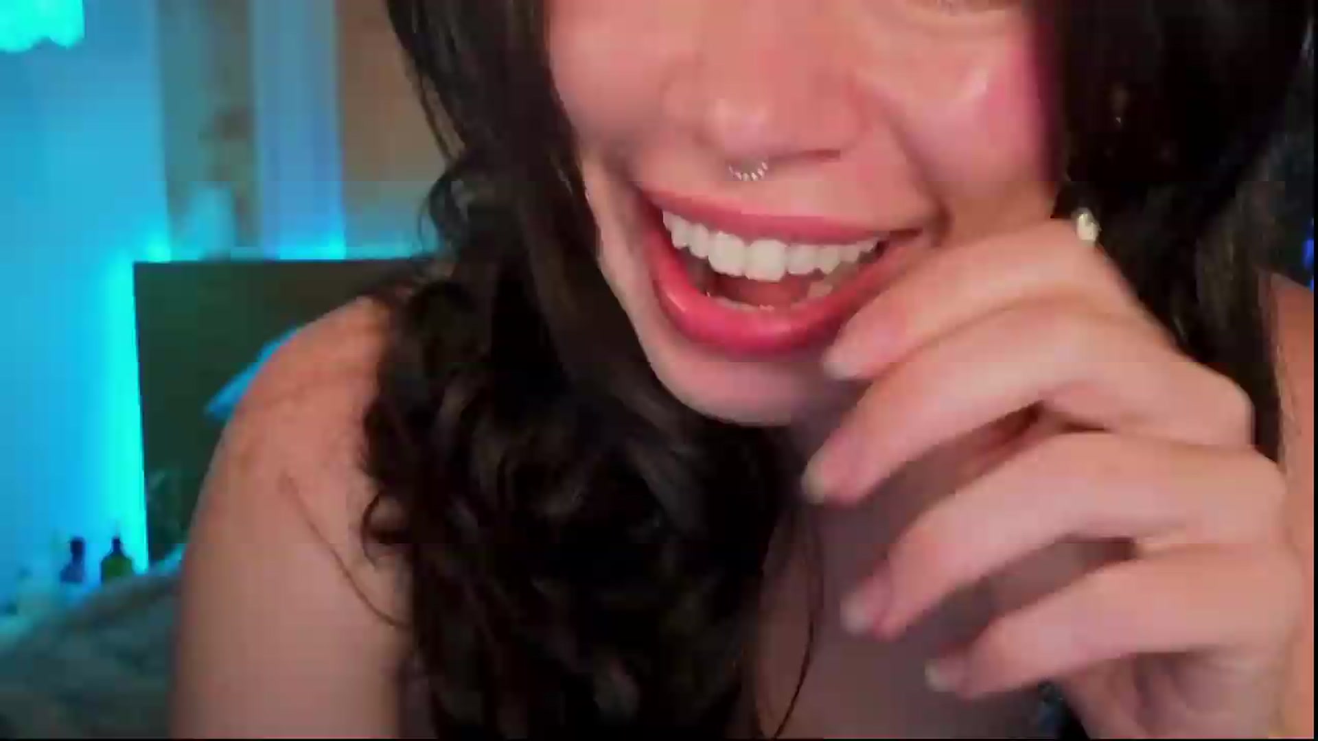 Gallery image thumbnail from MiaHathaway's myfreecams stream on, 06/21/2026, 04:40 image 10 of 20