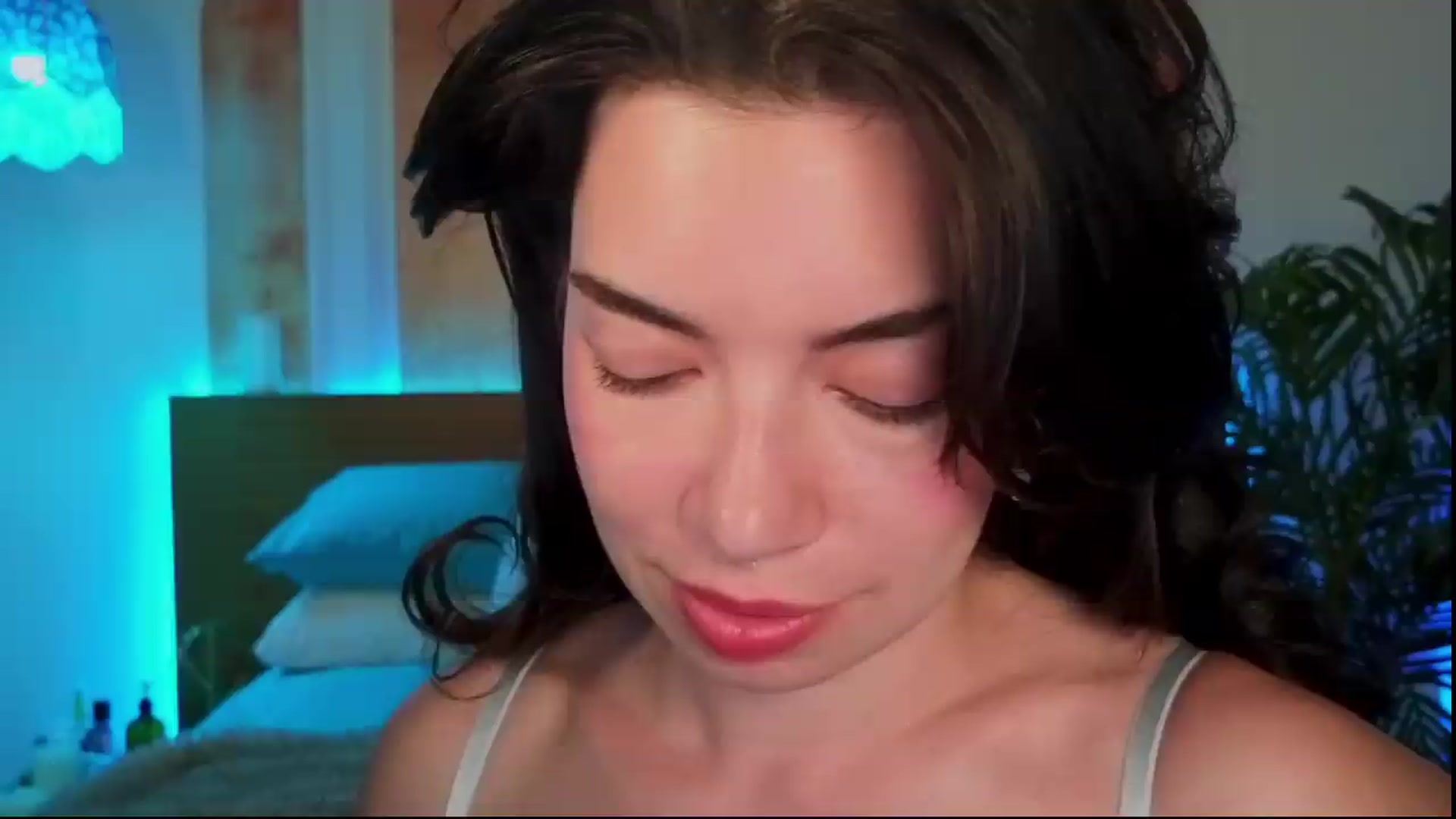 Gallery image thumbnail from MiaHathaway's myfreecams stream on, 06/21/2026, 04:40 image 3 of 20