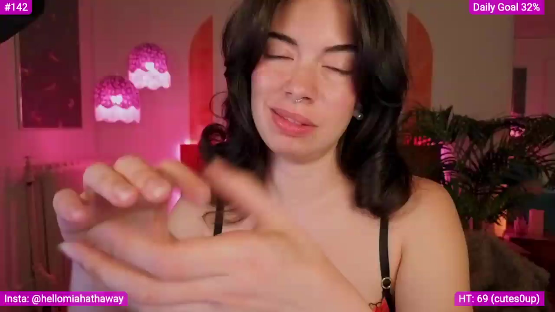 Gallery image thumbnail from MiaHathaway's myfreecams stream on, 07/18/2026, 06:03 image 6 of 20