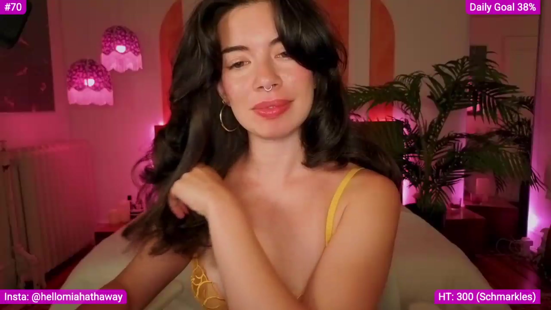 Gallery image thumbnail from MiaHathaway's myfreecams stream on, 08/14/2026, 04:53 image 17 of 20