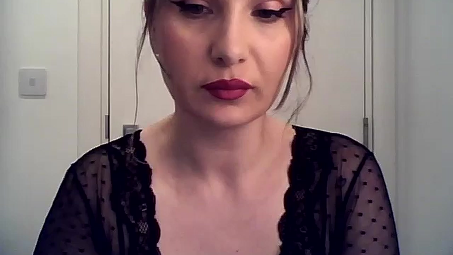 Gallery image thumbnail from MiaK_'s myfreecams stream on, 03/19/2025, 18:35 image 1 of 20