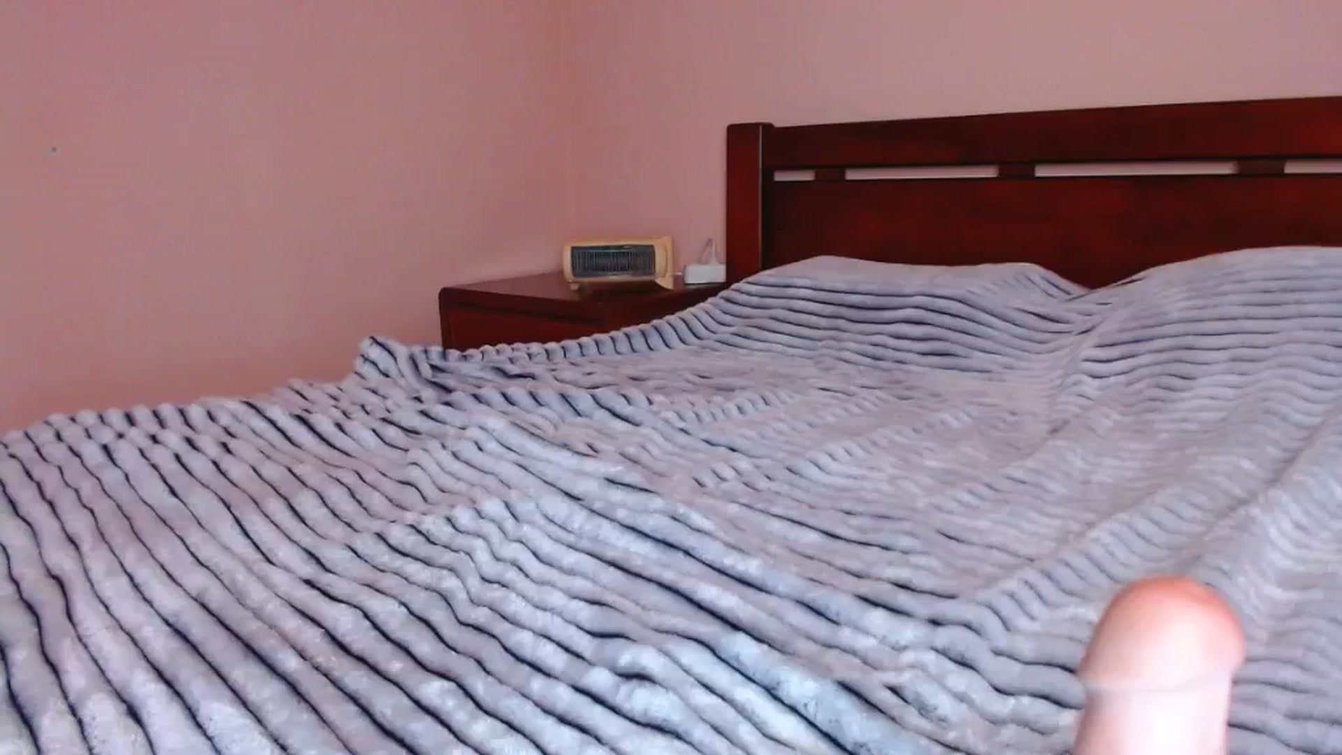 Gallery image thumbnail from MiaLee's myfreecams stream on, 12/05/2023, 19:37 image 19 of 20