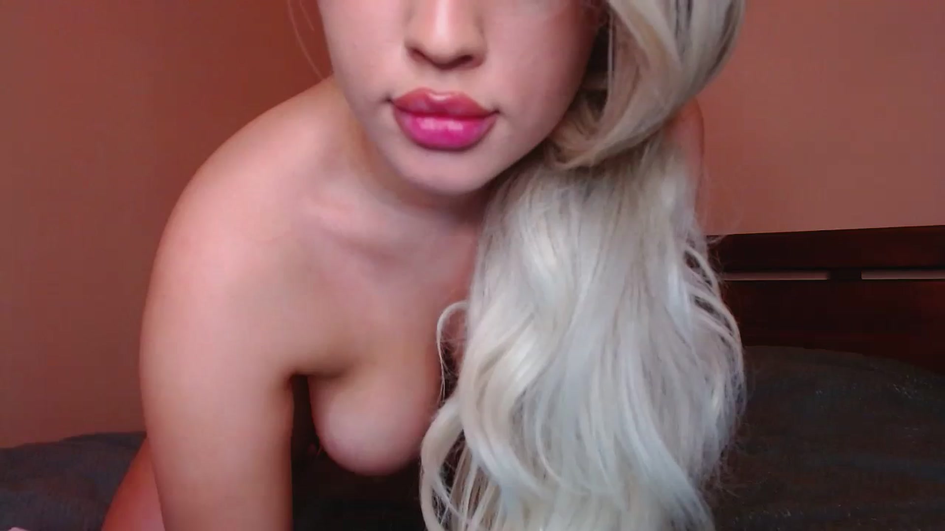 Gallery image thumbnail from MiaLee's myfreecams stream on, 12/09/2023, 17:07 image 20 of 20