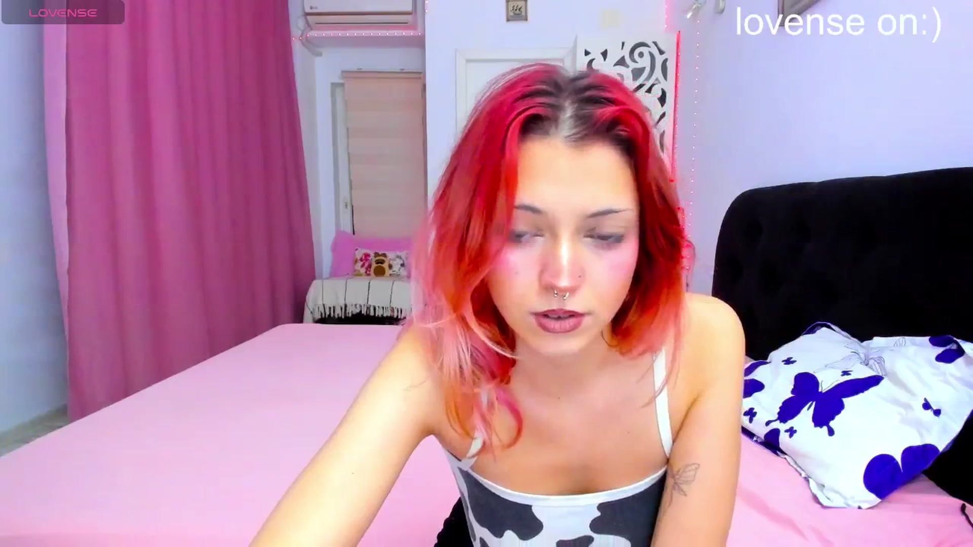 Gallery image thumbnail from MiaMagicc's myfreecams stream on, 11/17/2025, 21:16 image 14 of 20