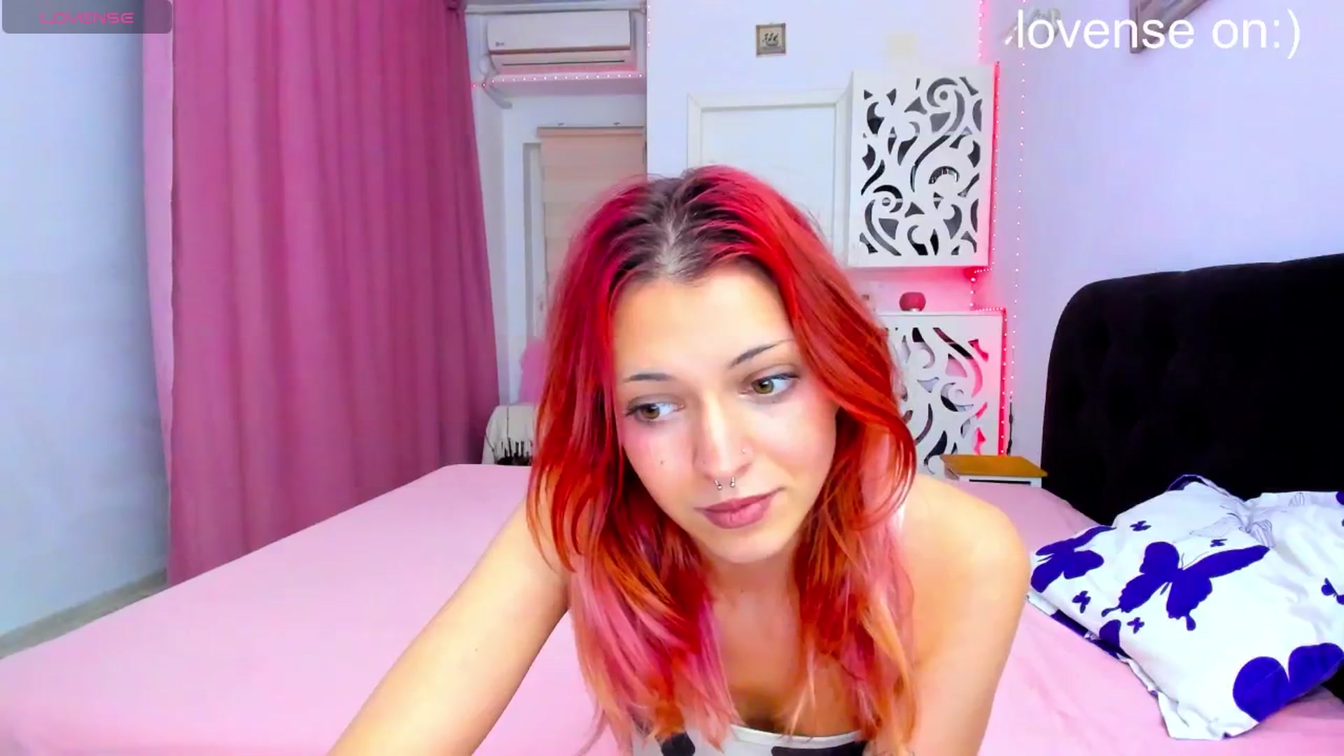 Gallery image thumbnail from MiaMagicc's myfreecams stream on, 11/18/2025, 04:56 image 15 of 20