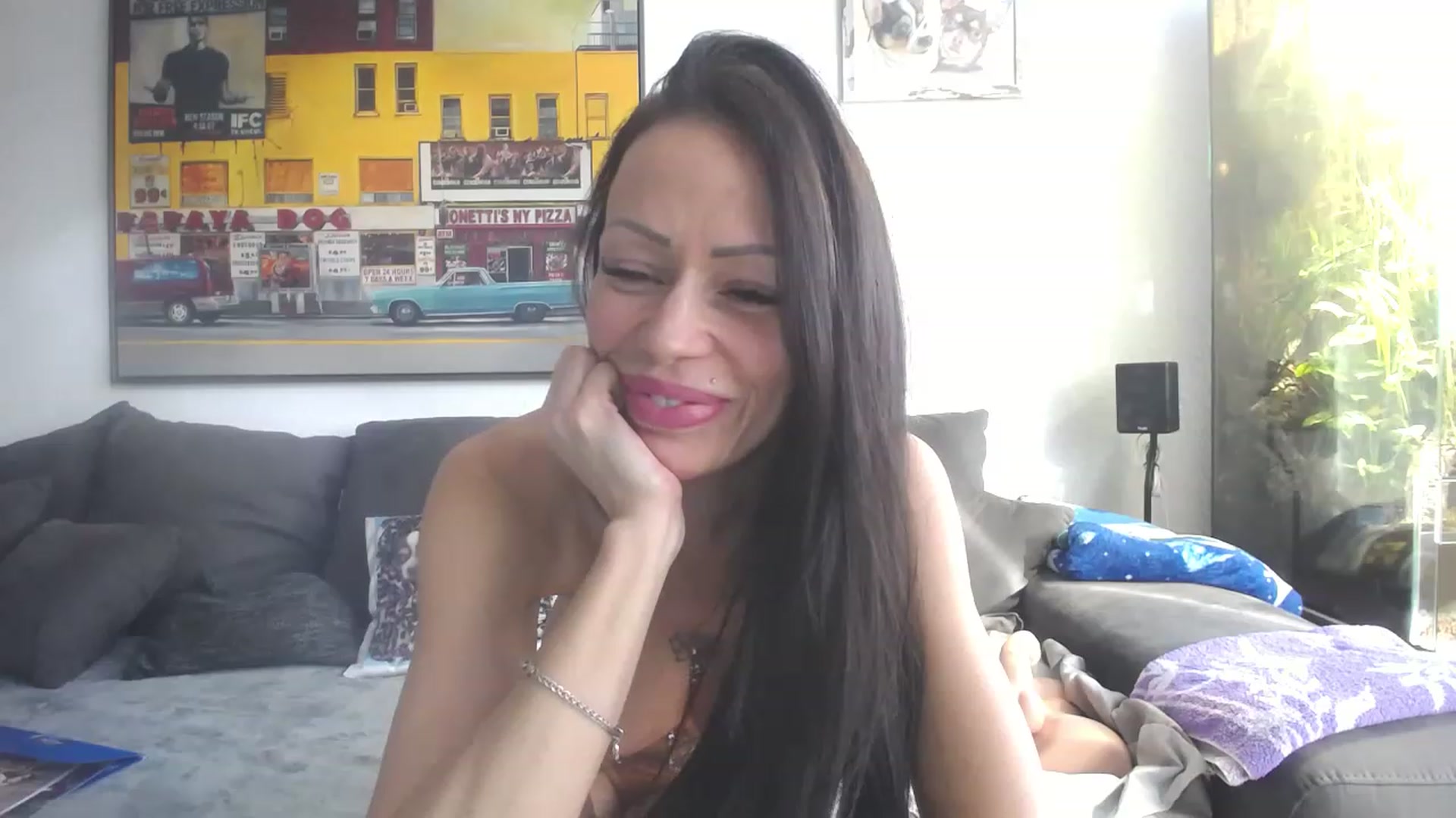 Gallery image thumbnail from MiaMaxxx's myfreecams stream on, 01/30/2023, 13:18 image 17 of 20
