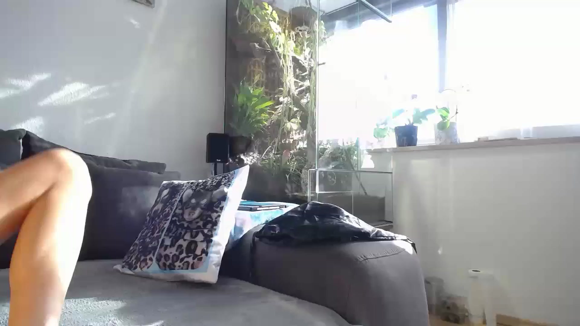 Gallery image thumbnail from MiaMaxxx's myfreecams stream on, 01/27/2024, 11:14 image 8 of 20