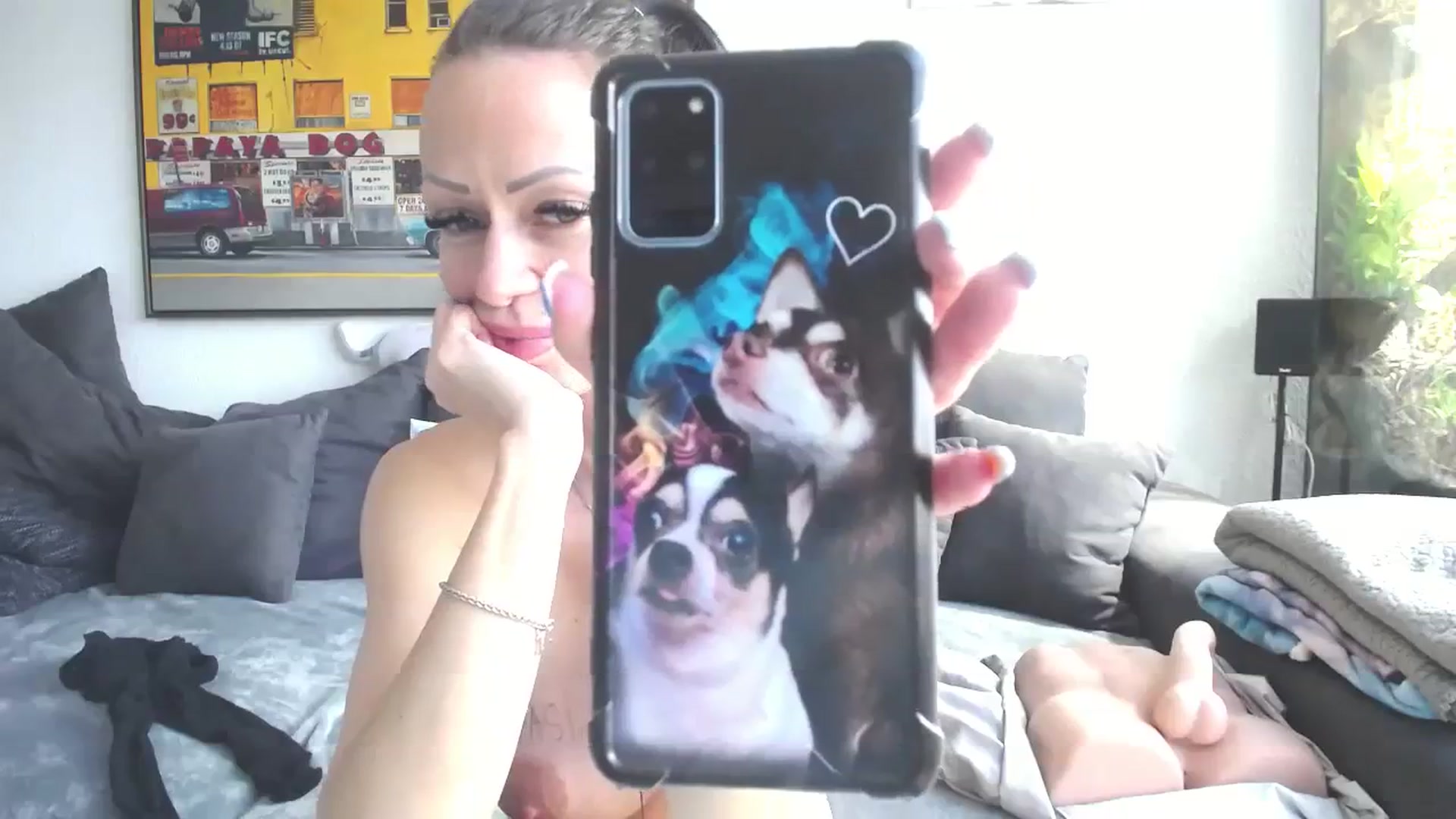 Gallery image thumbnail from MiaMaxxx's myfreecams stream on, 03/13/2024, 12:41 image 15 of 20