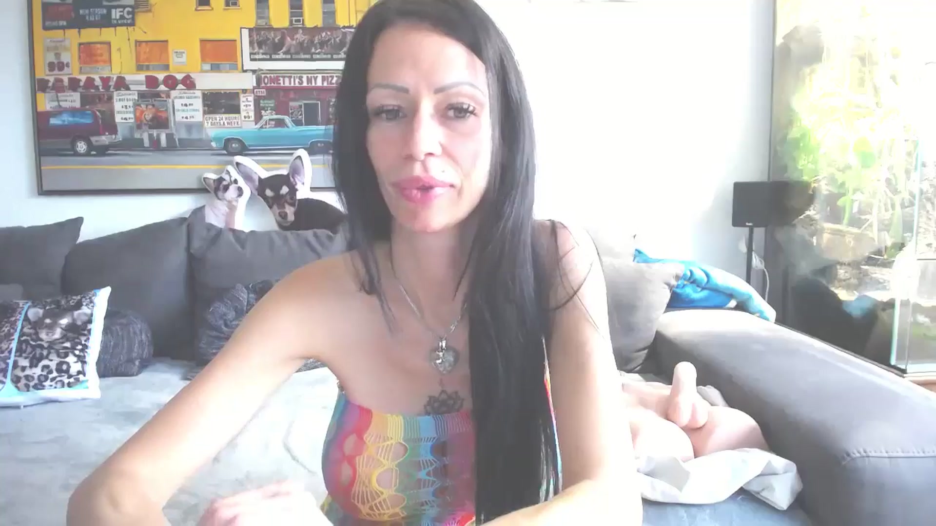 Gallery image thumbnail from MiaMaxxx's myfreecams stream on, 05/22/2024, 10:57 image 3 of 20