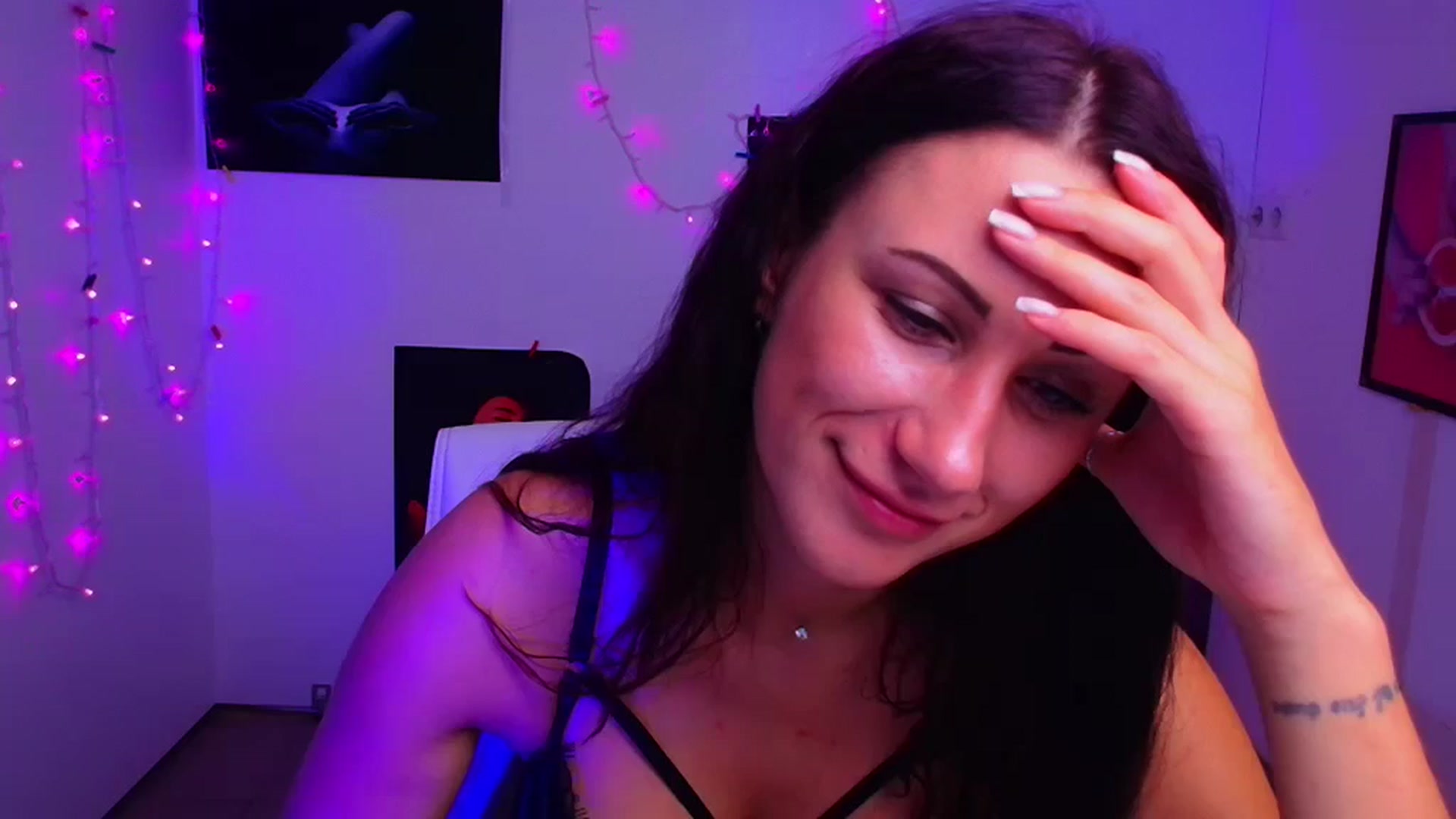 Gallery image thumbnail from MiaMiss's myfreecams stream on, 09/14/2024, 21:23 image 16 of 20