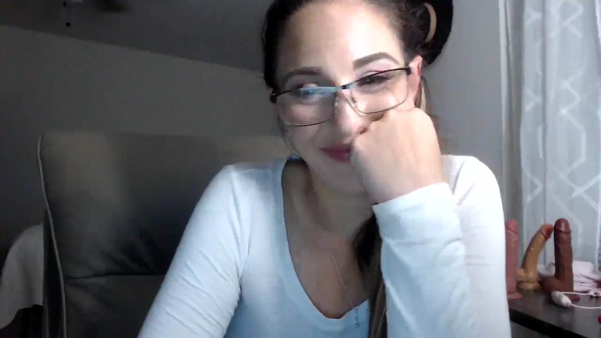 Gallery image thumbnail from MiaMoris's myfreecams stream on, 09/17/2025, 04:43 image 14 of 20