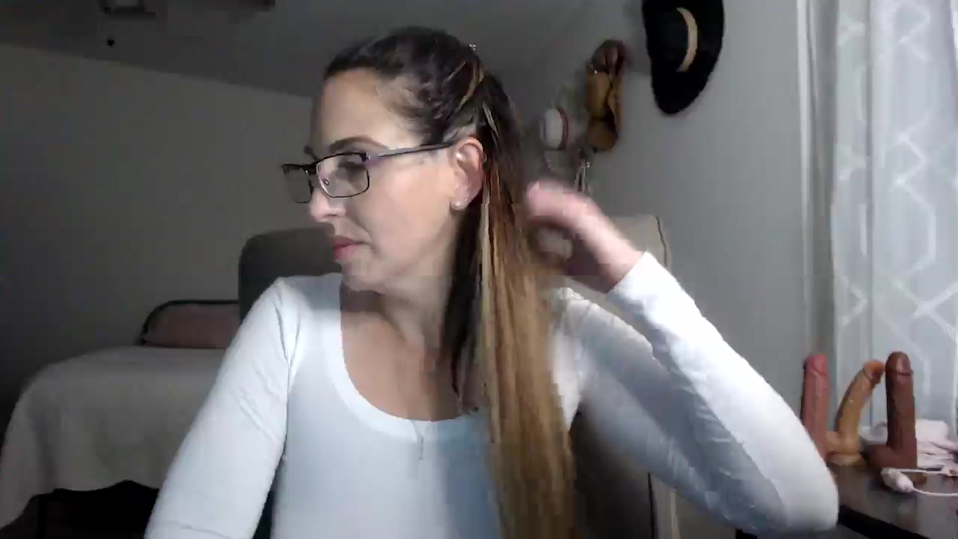 Gallery image thumbnail from MiaMoris's myfreecams stream on, 09/17/2025, 04:43 image 16 of 20