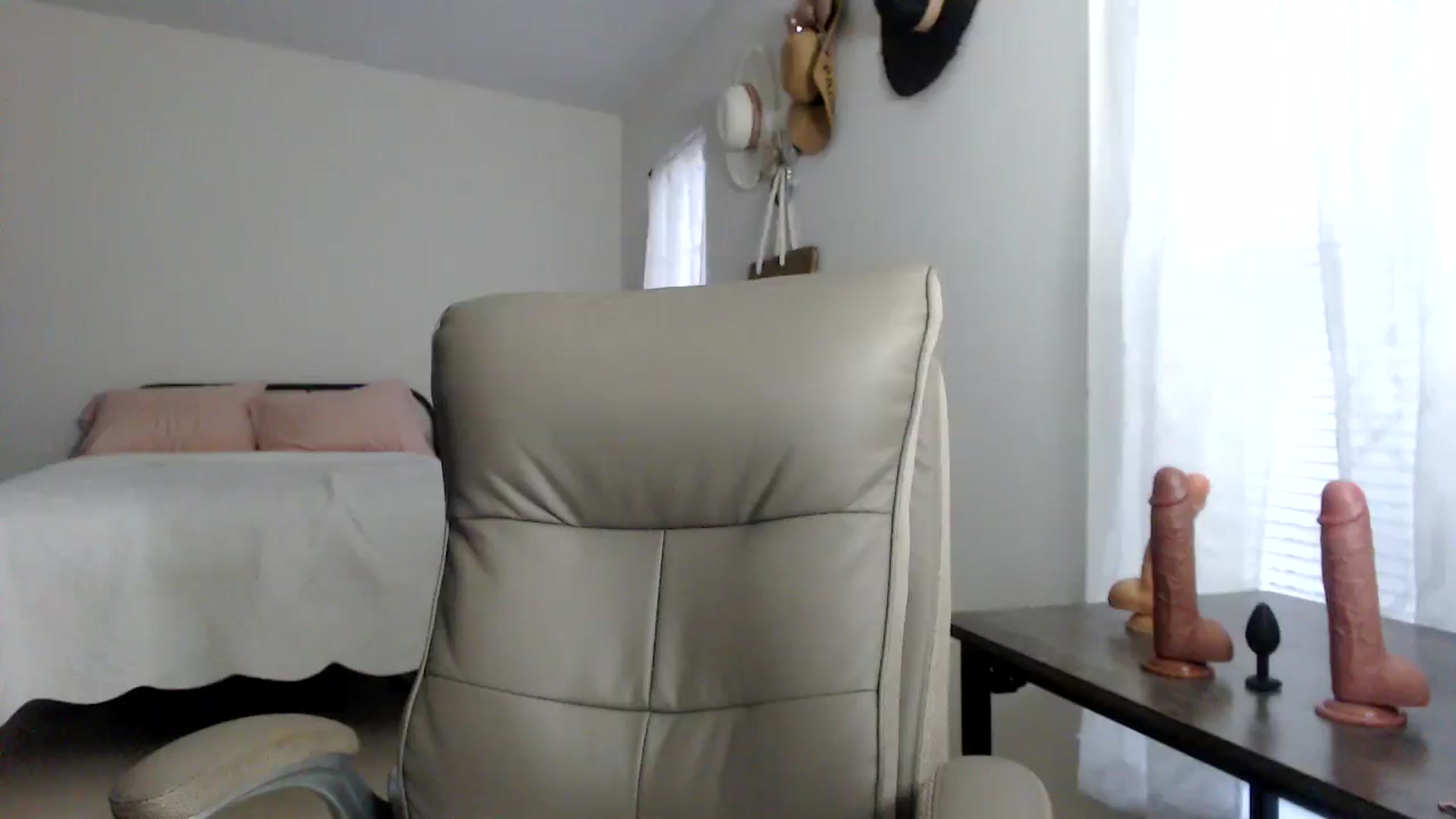 Gallery image thumbnail from MiaMoris's myfreecams stream on, 09/23/2025, 23:02 image 8 of 20