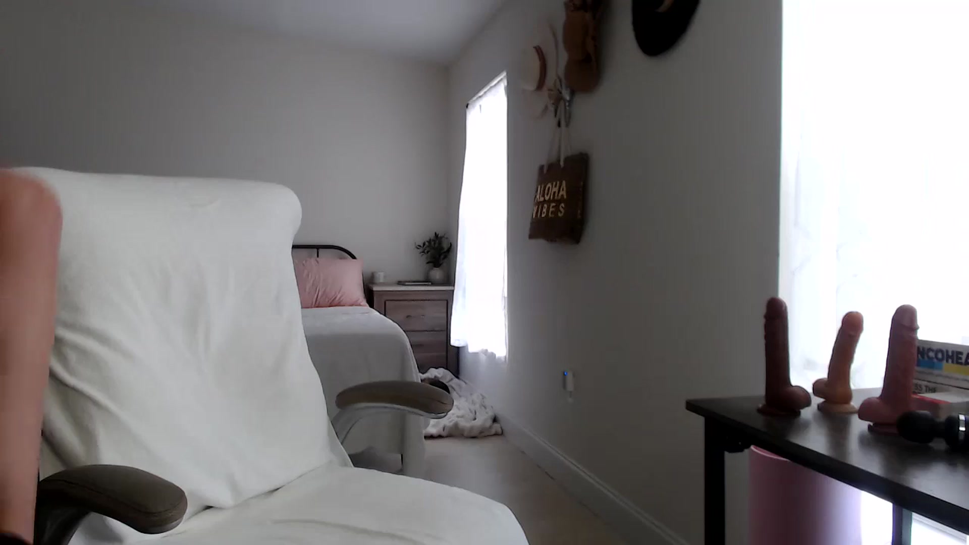 Gallery image thumbnail from MiaMoris's myfreecams stream on, 10/15/2025, 20:22 image 9 of 20