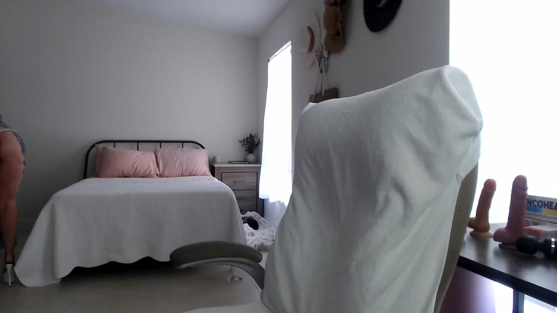 Gallery image thumbnail from MiaMoris's myfreecams stream on, 10/15/2025, 20:22 image 8 of 20