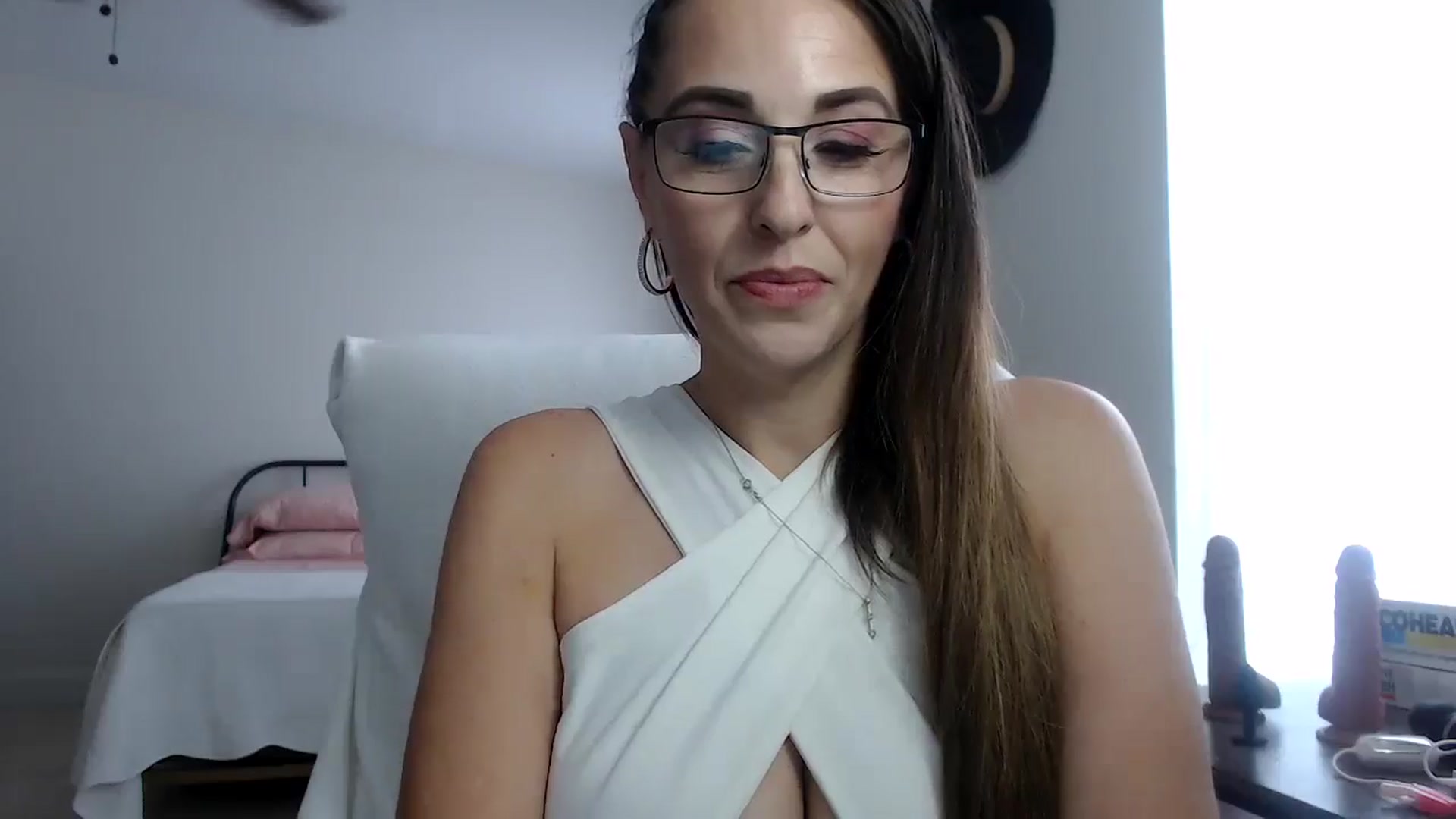 Gallery image thumbnail from MiaMoris's myfreecams stream on, 10/24/2025, 17:59 image 15 of 20