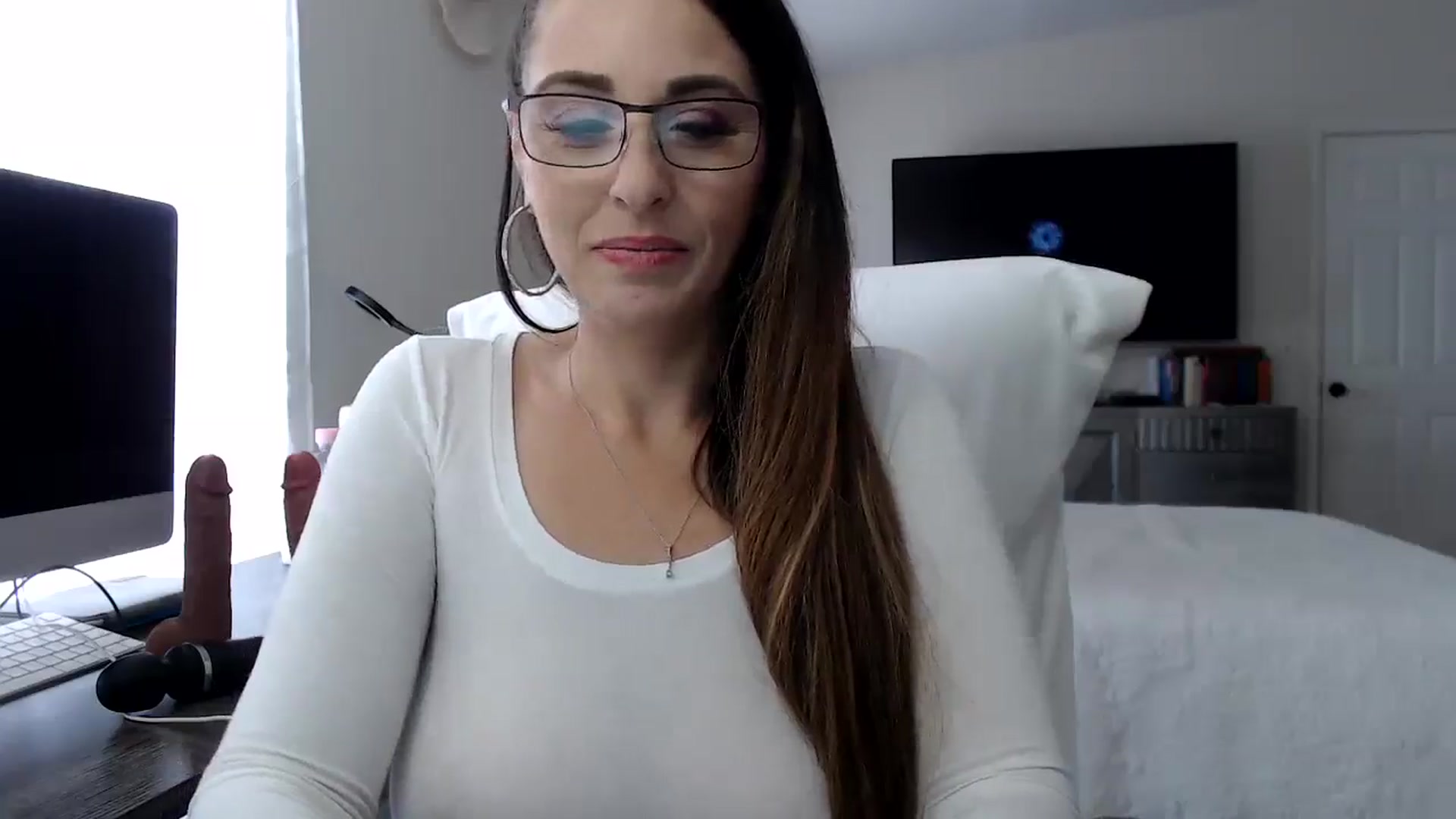 Gallery image thumbnail from MiaMoris's myfreecams stream on, 11/14/2025, 19:48 image 2 of 20