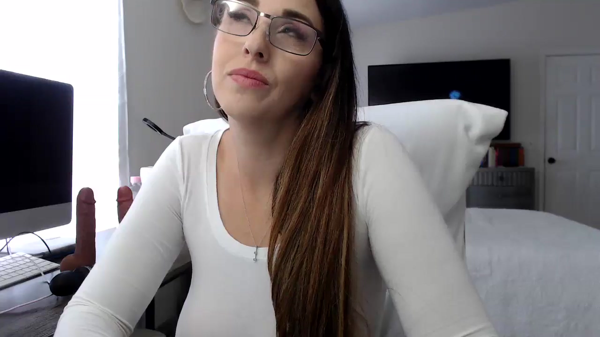 Gallery image thumbnail from MiaMoris's myfreecams stream on, 11/14/2025, 19:48 image 19 of 20