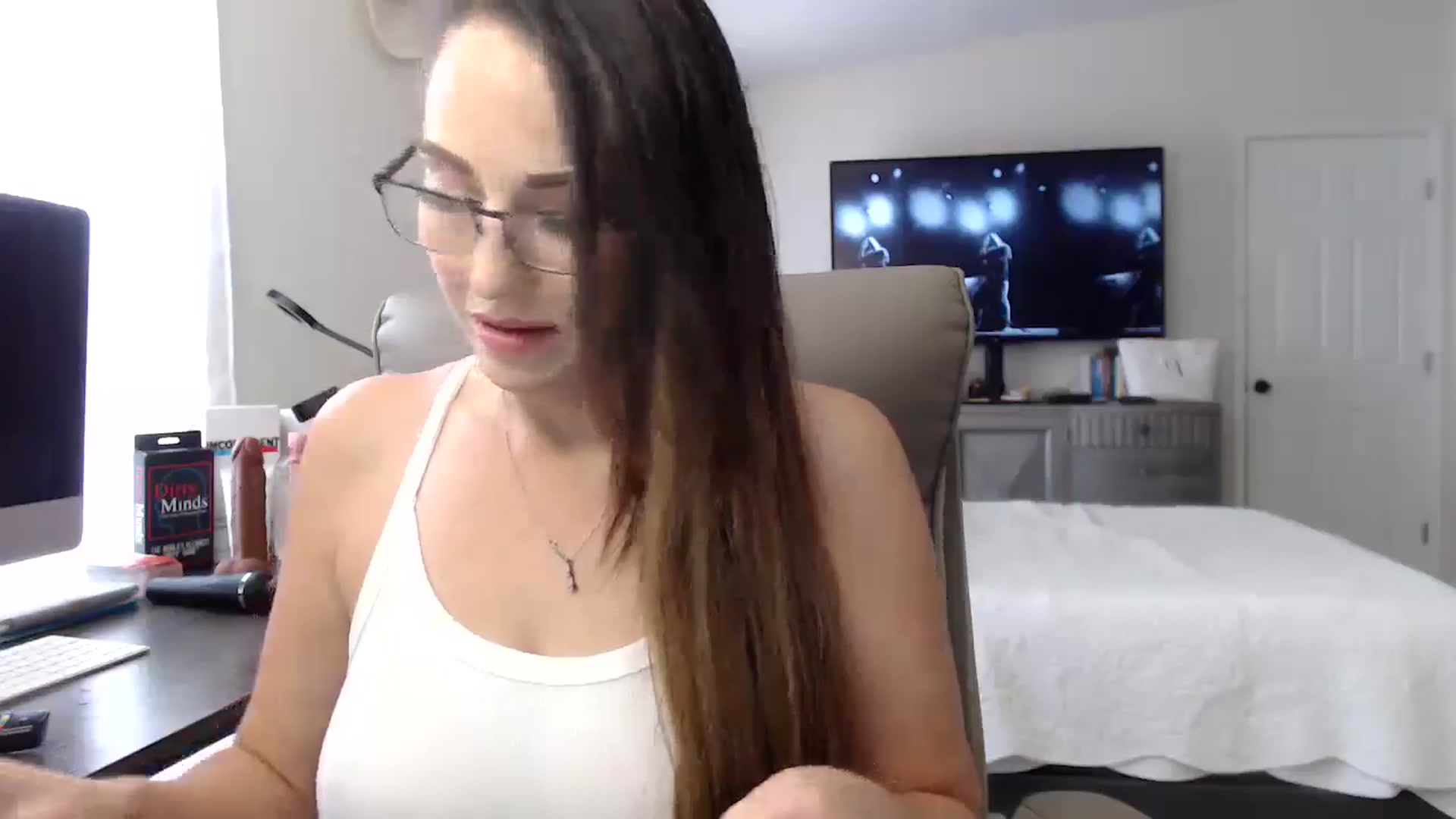 Gallery image thumbnail from MiaMoris's myfreecams stream on, 11/23/2025, 23:32 image 5 of 20