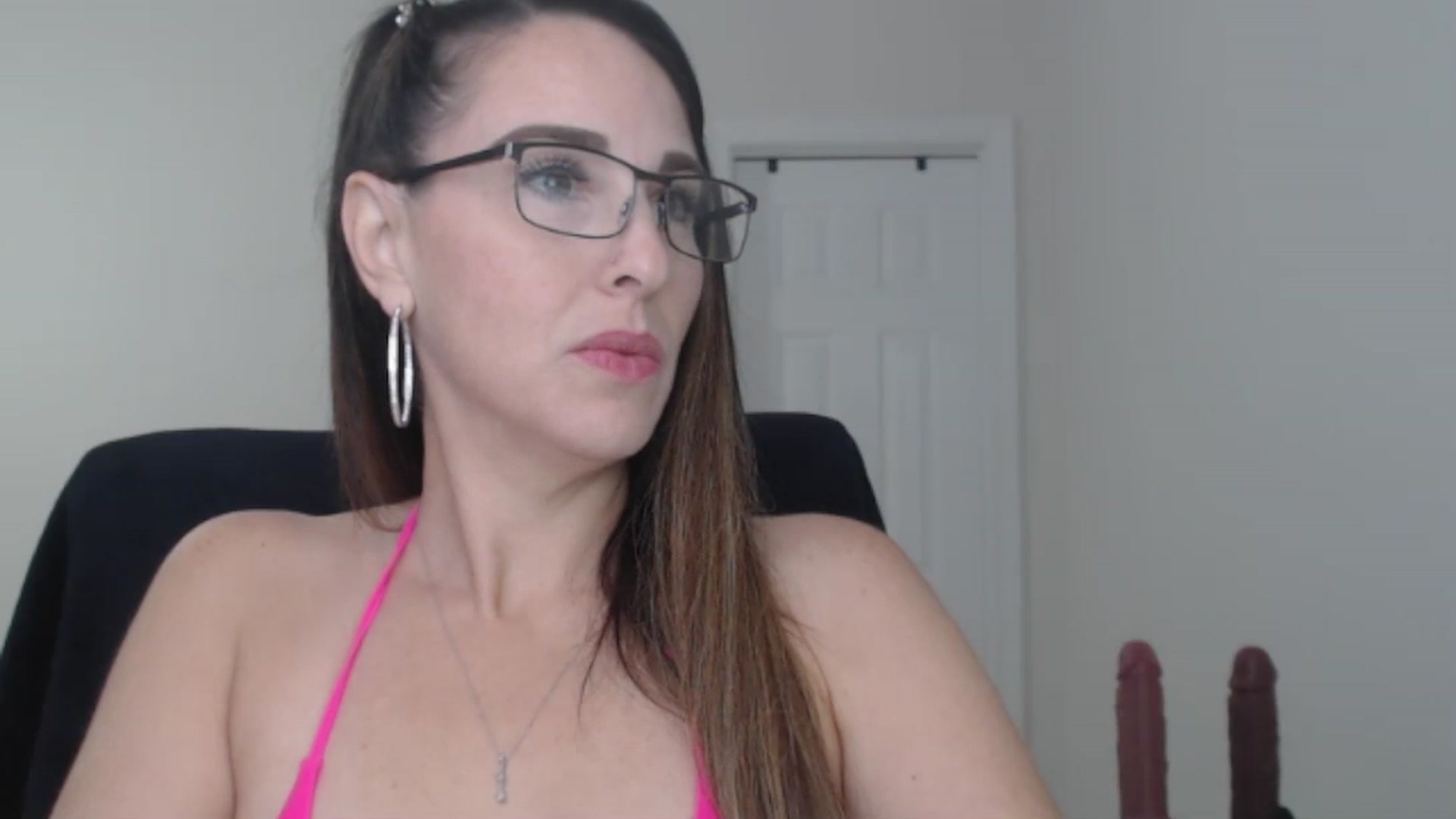 Gallery image thumbnail from MiaMoris's myfreecams stream on, 12/17/2025, 17:55 image 4 of 20