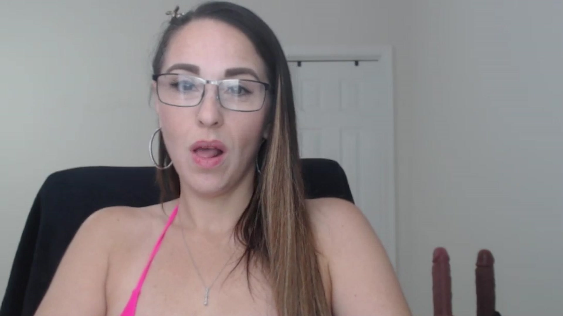 Gallery image thumbnail from MiaMoris's myfreecams stream on, 12/17/2025, 17:55 image 6 of 20