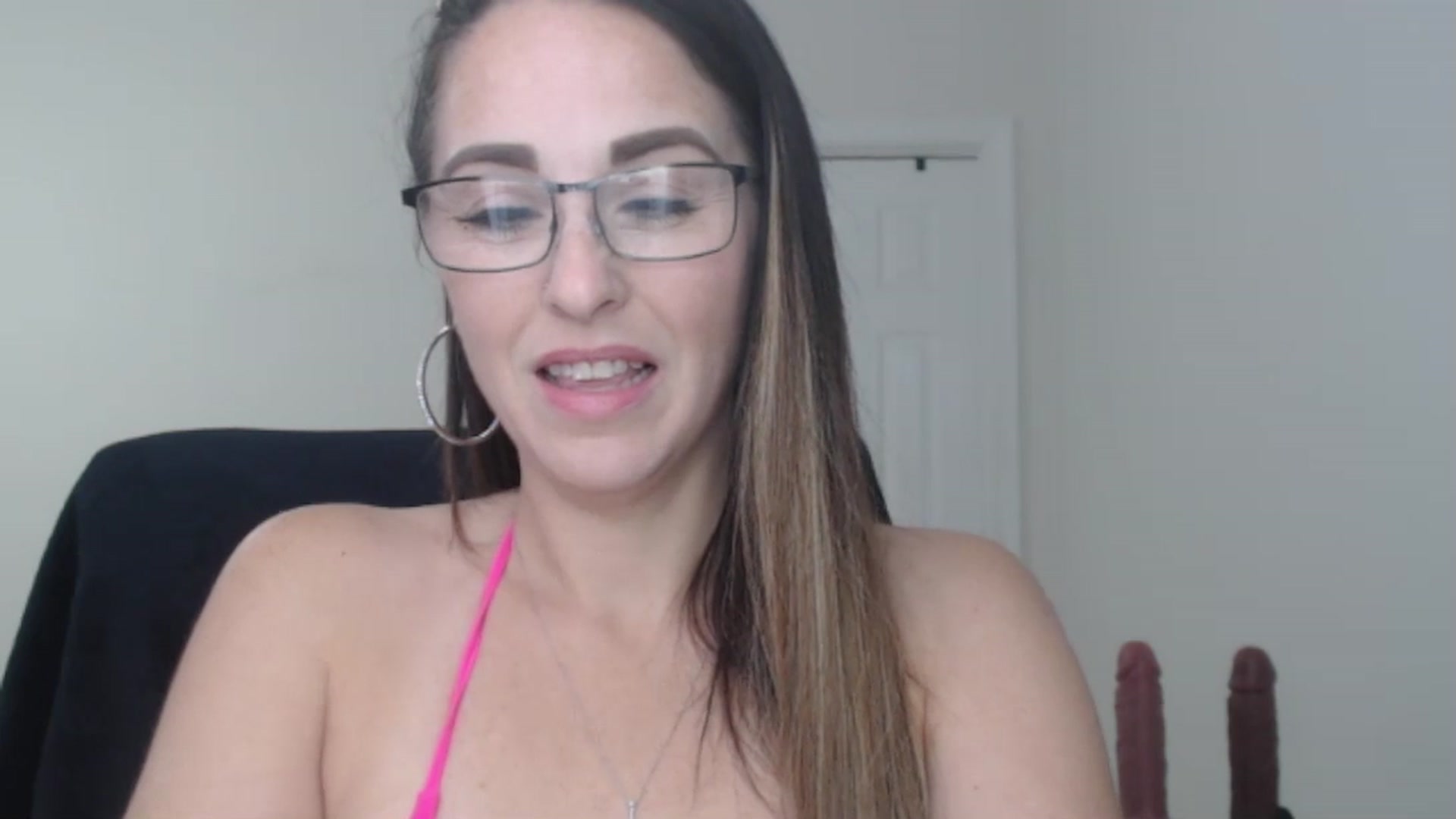 Gallery image thumbnail from MiaMoris's myfreecams stream on, 12/17/2025, 17:55 image 5 of 20