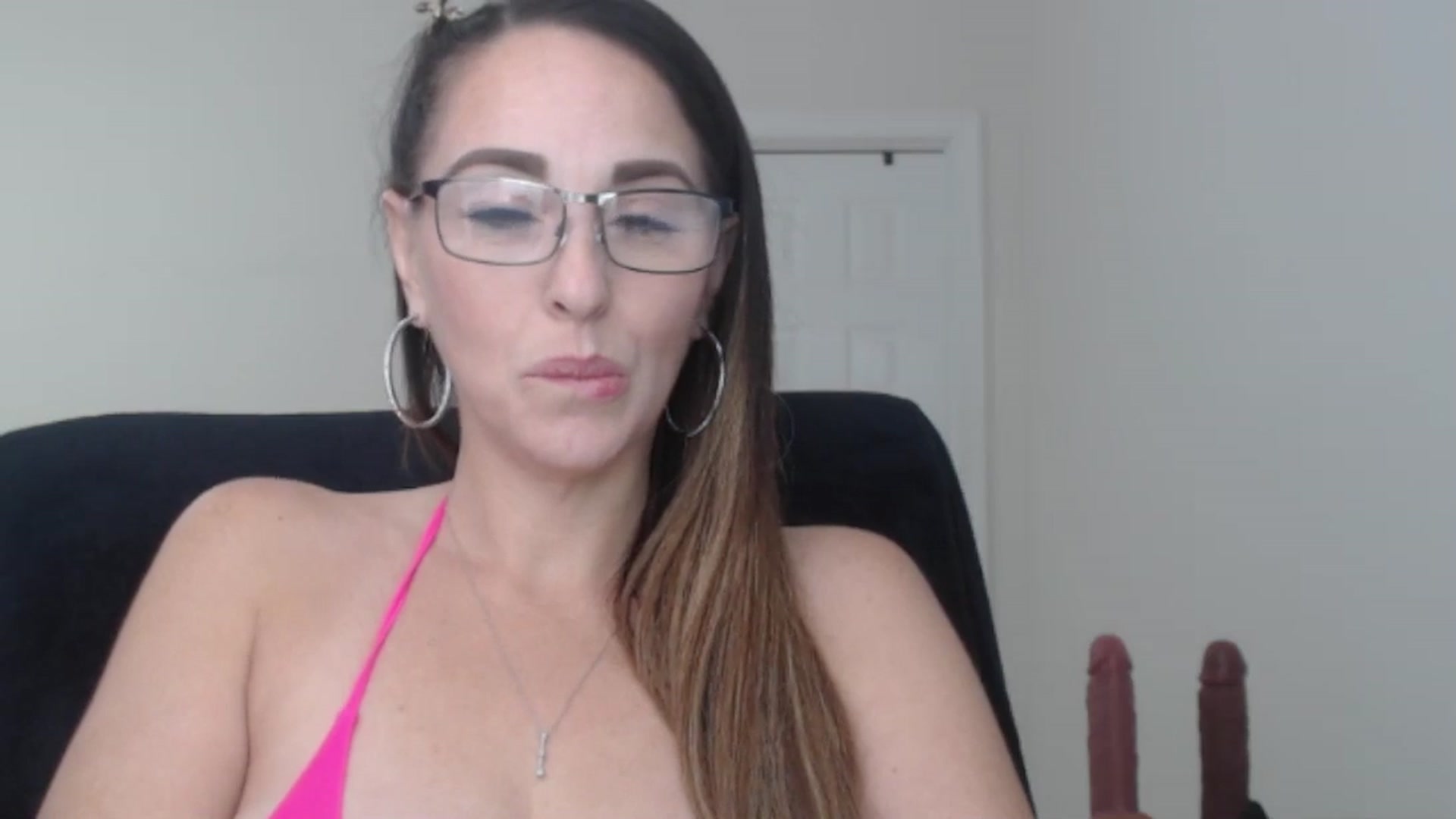 Gallery image thumbnail from MiaMoris's myfreecams stream on, 12/17/2025, 17:55 image 17 of 20