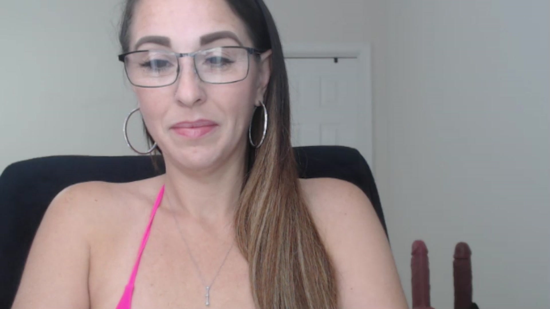 Gallery image thumbnail from MiaMoris's myfreecams stream on, 12/17/2025, 17:55 image 16 of 20