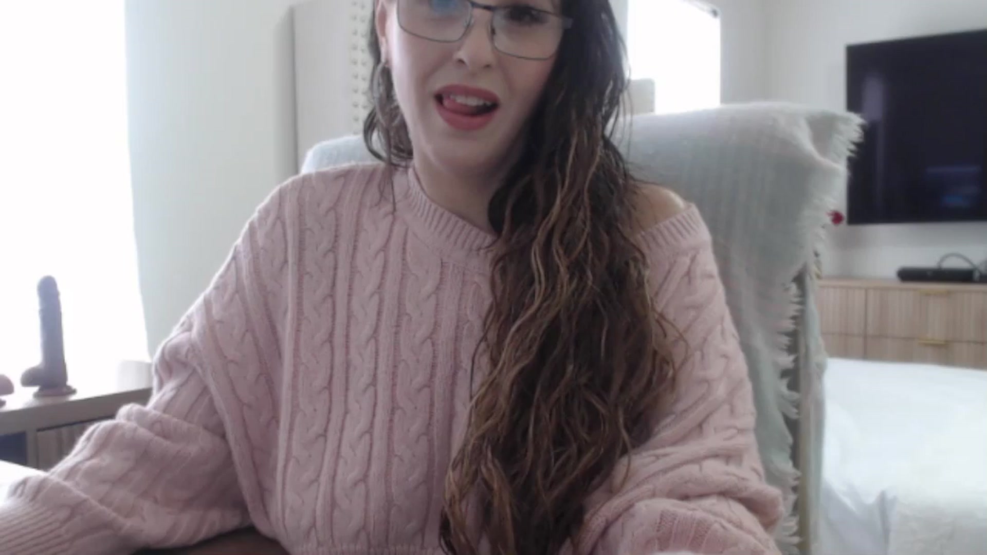 Gallery image thumbnail from MiaMoris's myfreecams stream on, 01/13/2026, 20:23 image 6 of 20