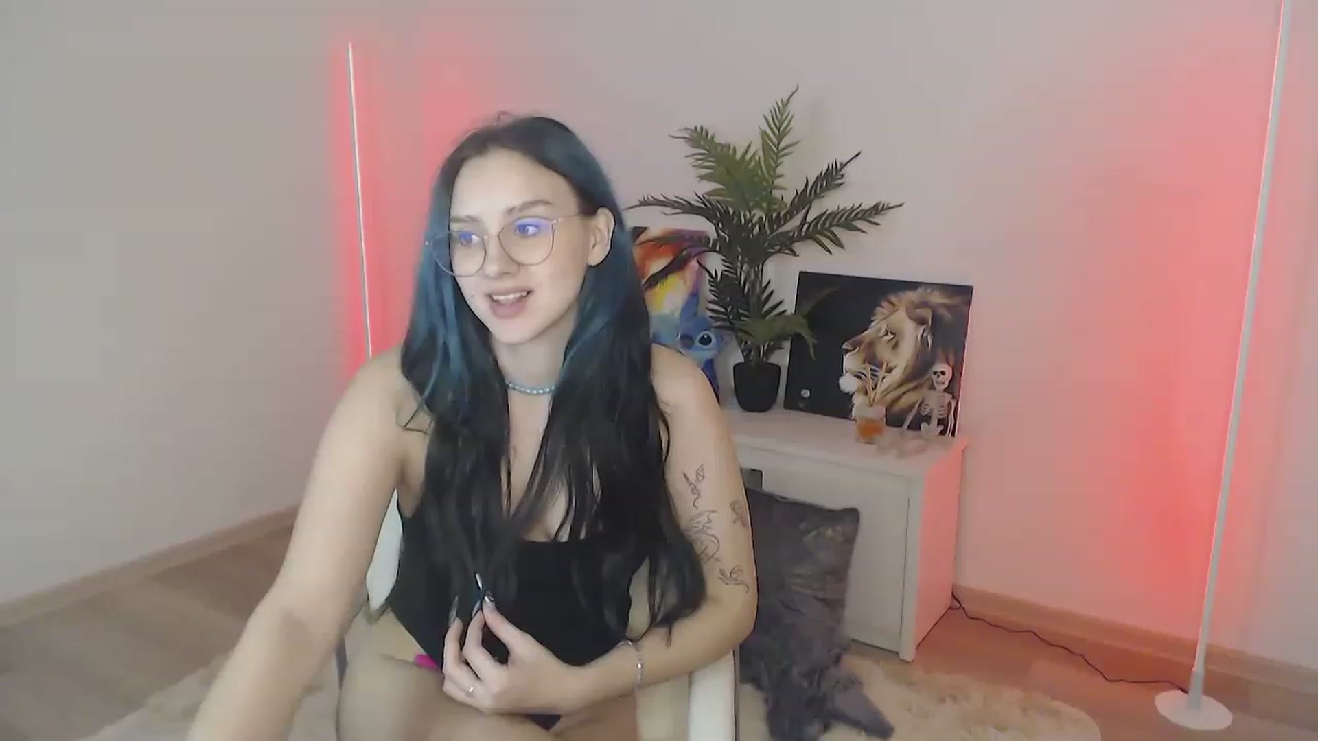 Gallery image thumbnail from MiaPhaola's myfreecams stream on, 11/21/2022, 13:12 image 7 of 20