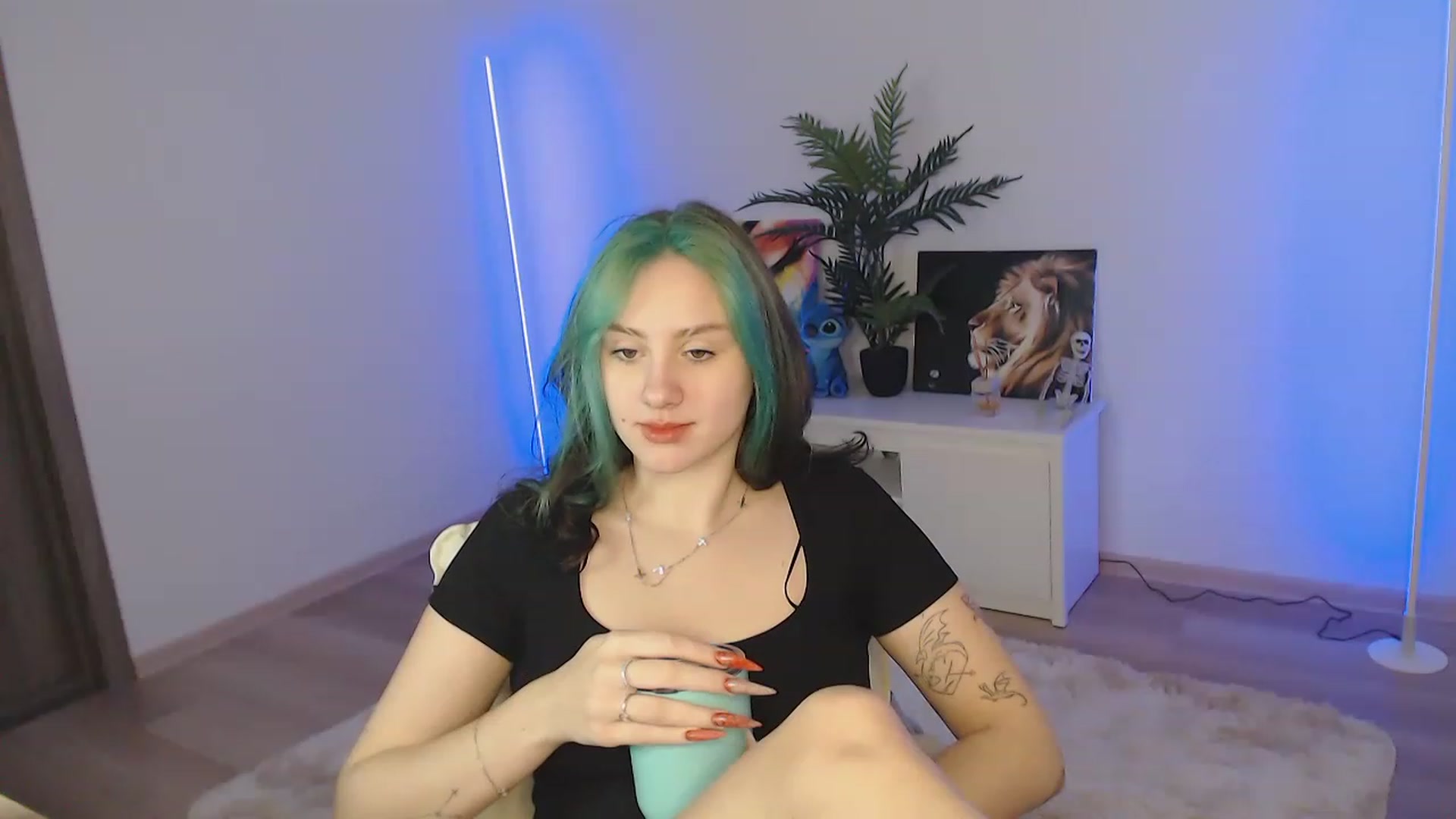 Gallery image thumbnail from MiaPhaola's myfreecams stream on, 12/02/2022, 09:45 image 3 of 20