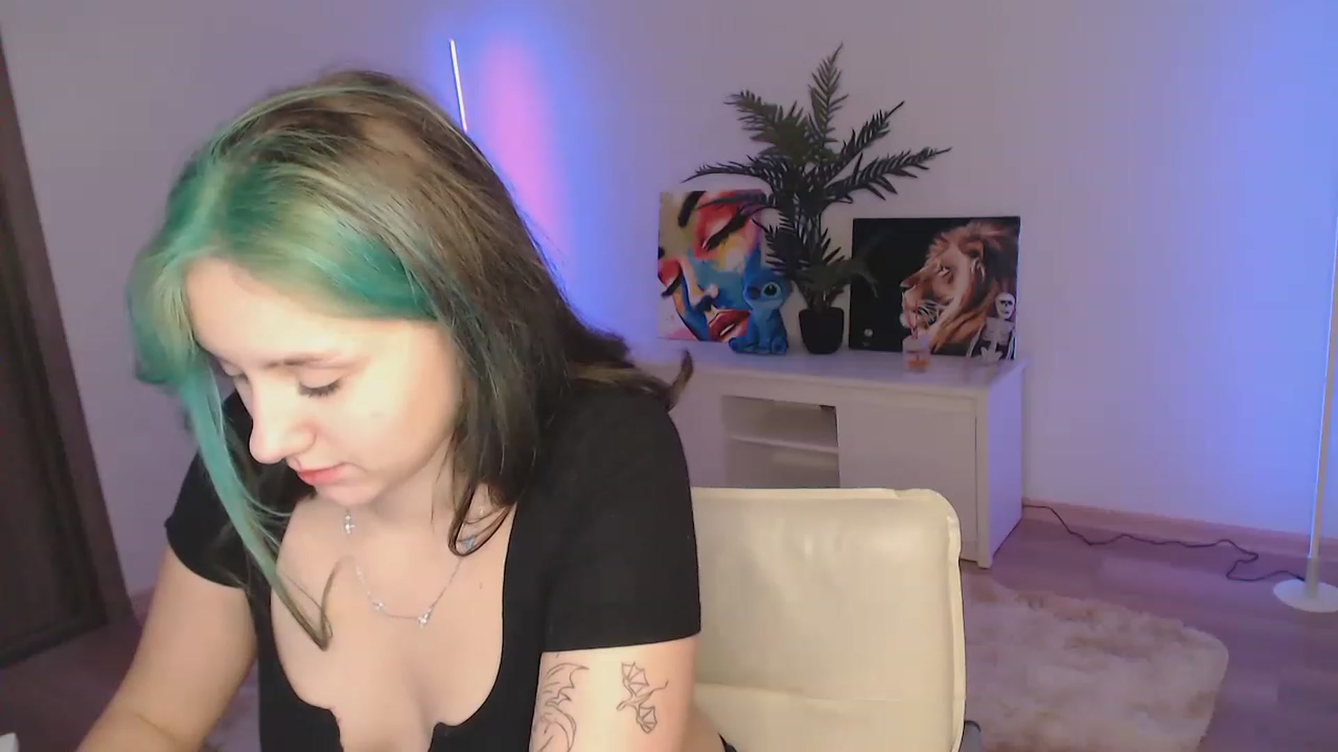 Gallery image thumbnail from MiaPhaola's myfreecams stream on, 12/02/2022, 12:13 image 11 of 20