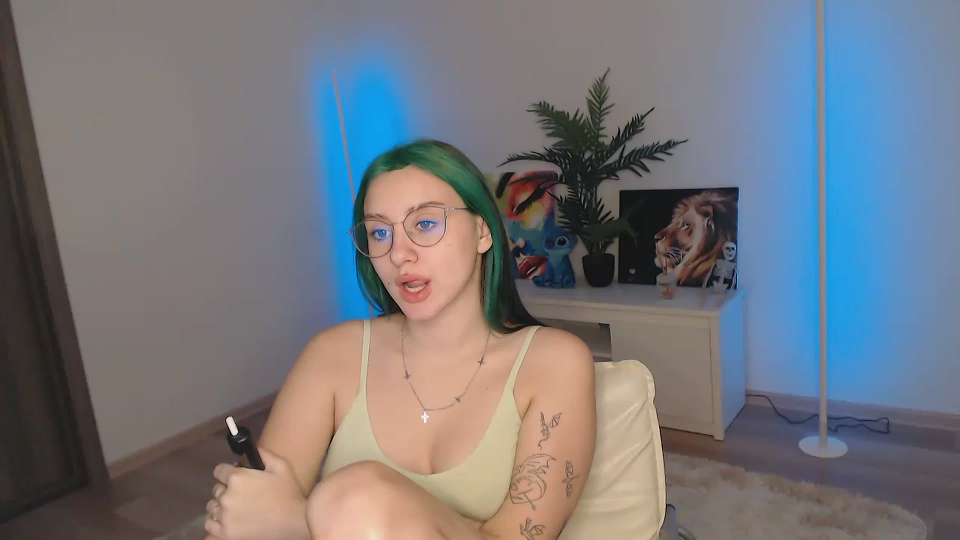 Gallery image thumbnail from MiaPhaola's myfreecams stream on, 12/04/2022, 09:07 image 12 of 20