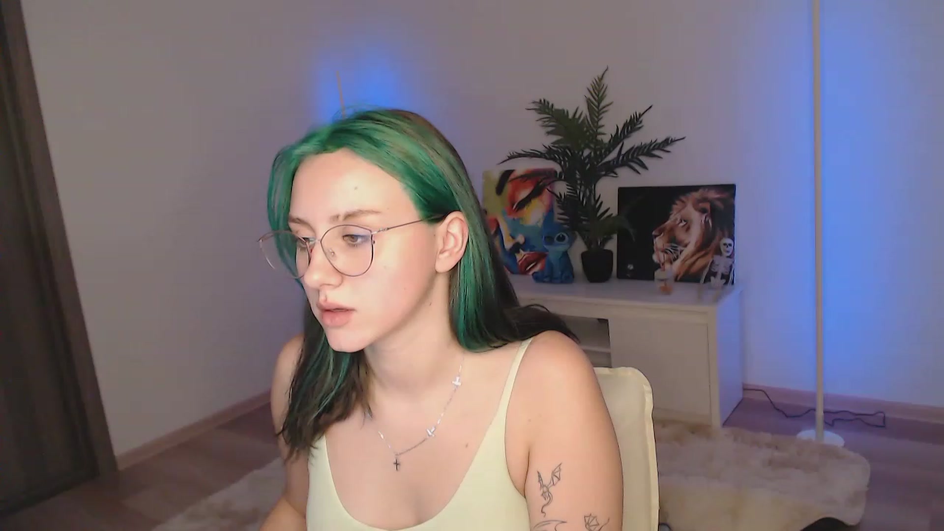 Gallery image thumbnail from MiaPhaola's myfreecams stream on, 12/04/2022, 10:53 image 1 of 20