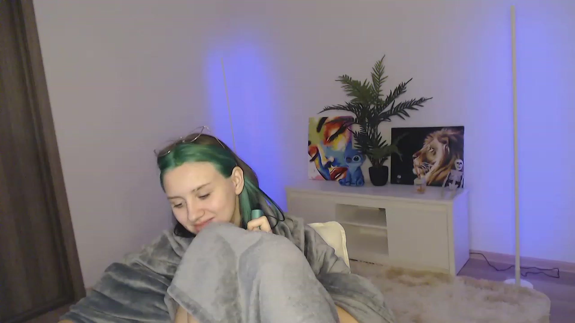 Gallery image thumbnail from MiaPhaola's myfreecams stream on, 12/04/2022, 12:31 image 10 of 20