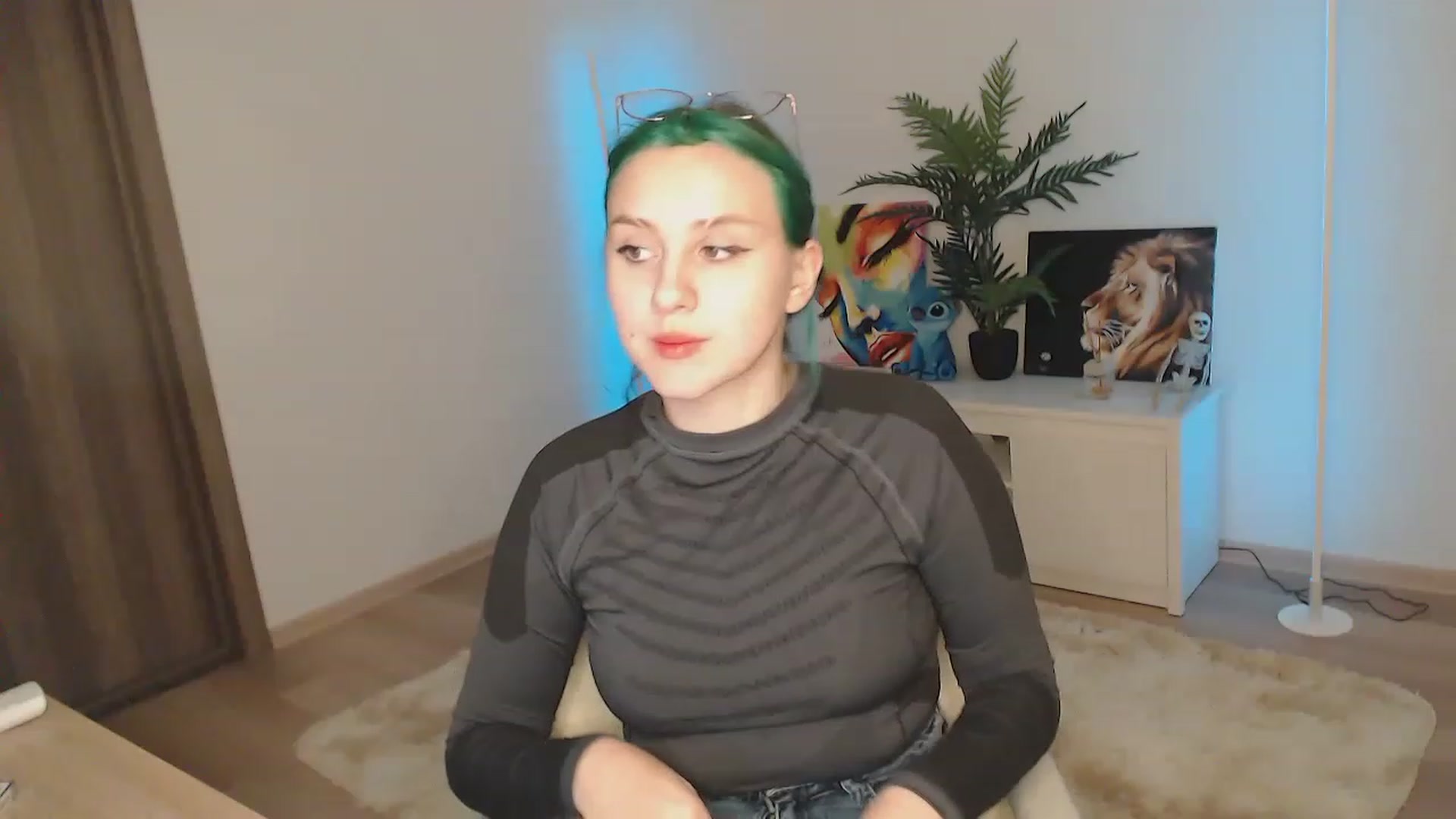 Gallery image thumbnail from MiaPhaola's myfreecams stream on, 12/05/2022, 12:46 image 18 of 20
